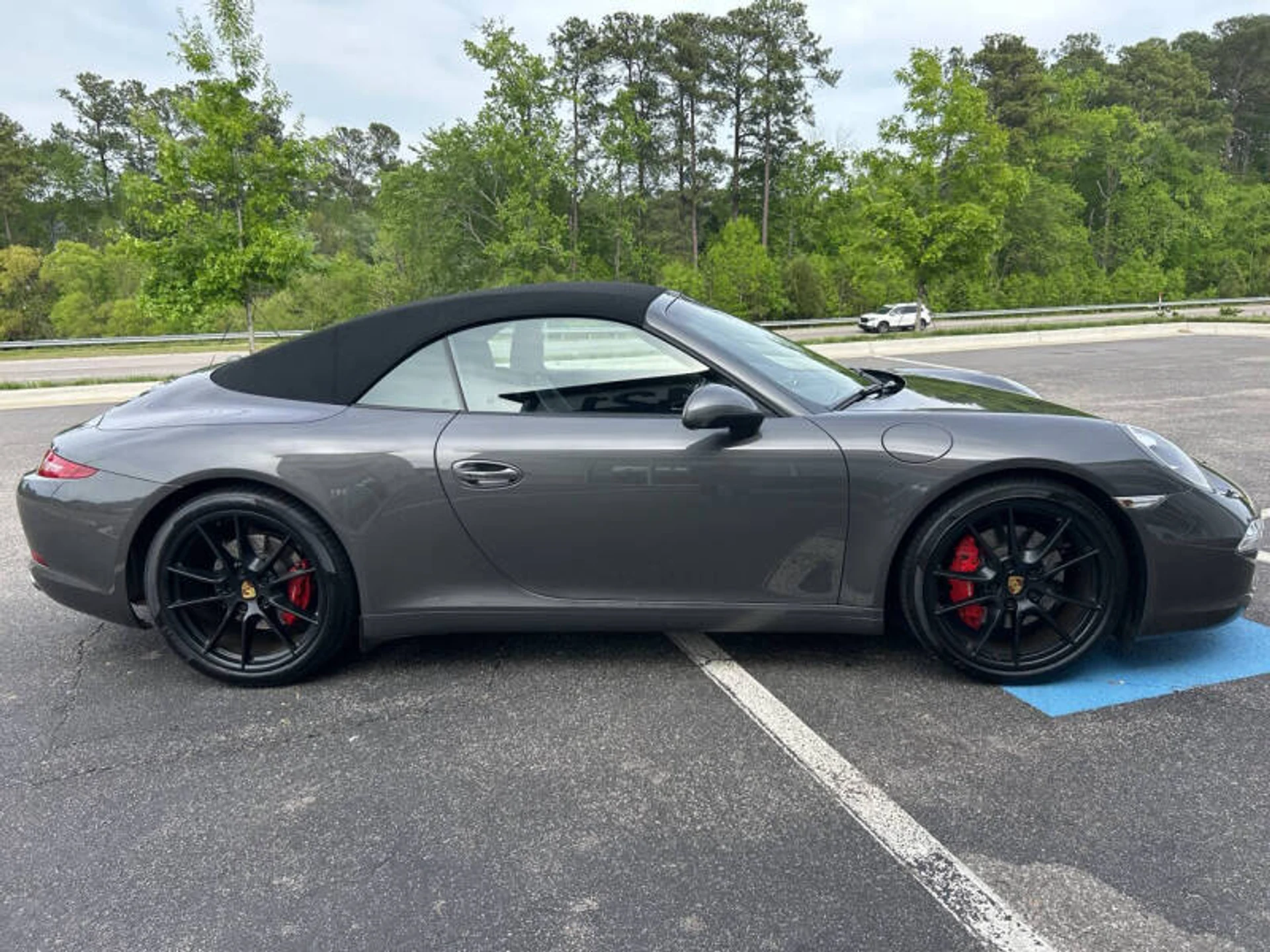 mph024_2636546497_2016_porsche_911_carrera_s_2dr_convertible_6cff44a999