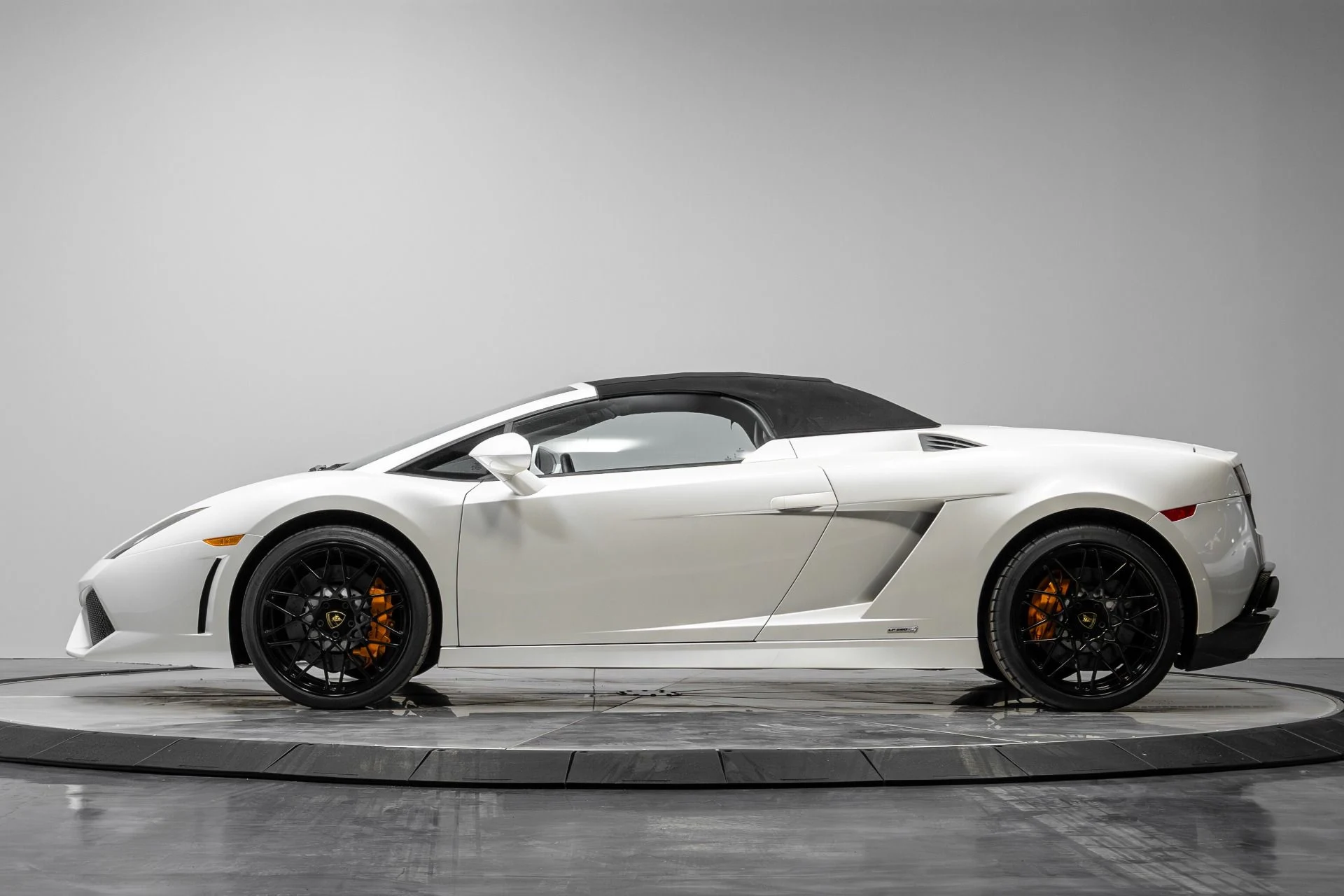 mph024_2643710432_Used_2010_Lamborghini_Gallardo_LP_560_4_Spyder_1766547982_fbedfb3030