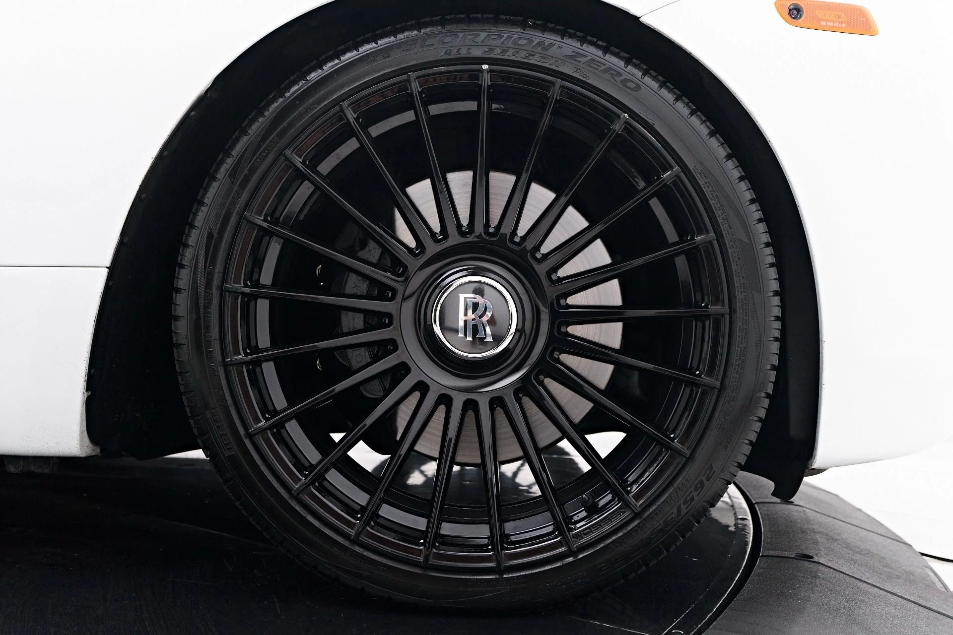 mph024_2644015037_Used_2018_Rolls_Royce_Wraith_Base_1758573694_c5053d7b29