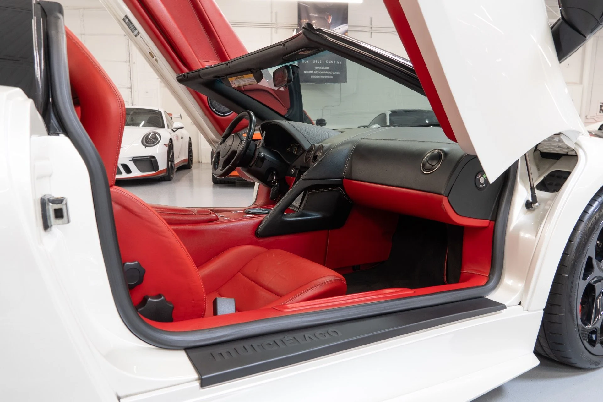 mph024_2647277182_Used_2006_Lamborghini_Murcielago_1758225770_ff37e3437f