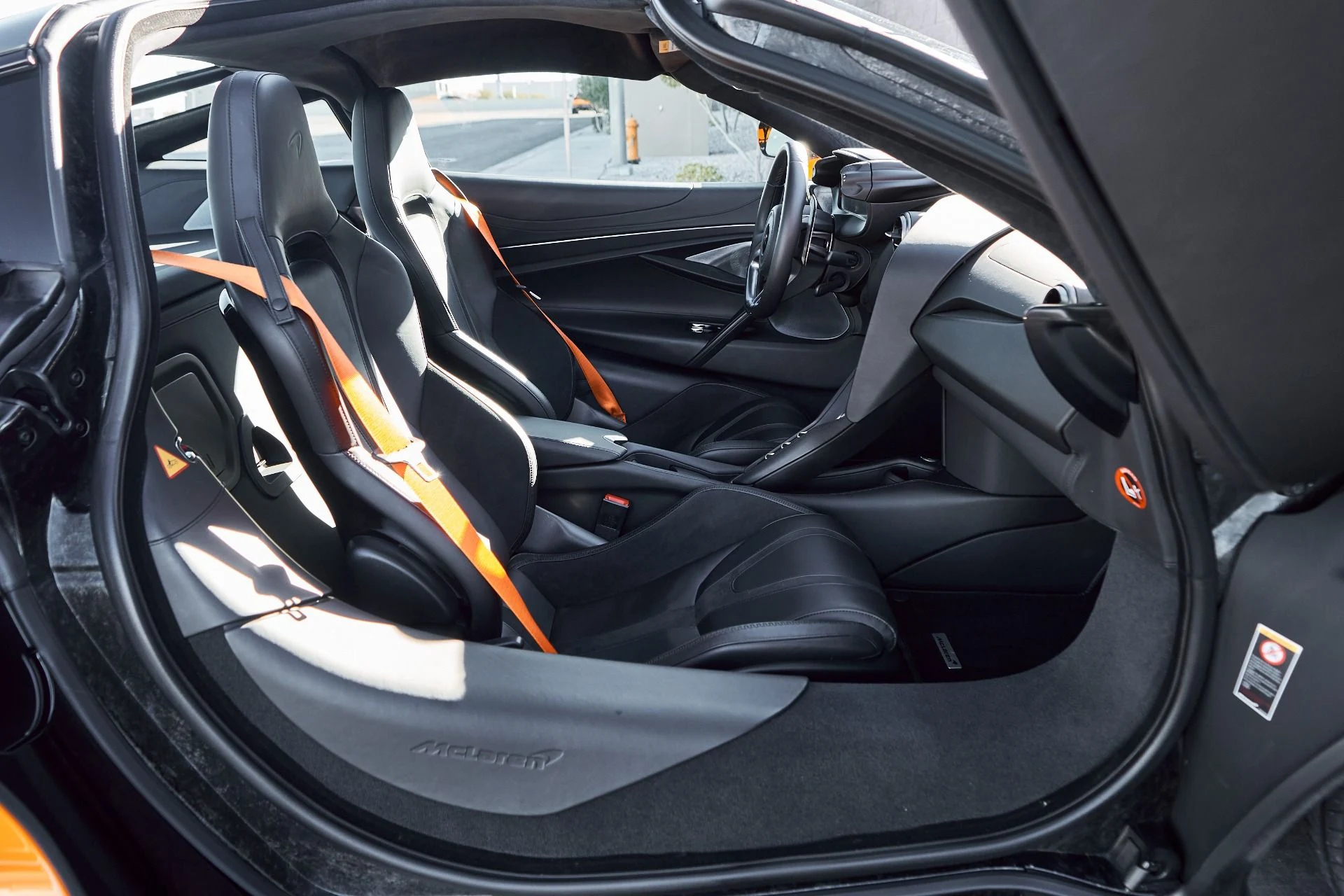 mph024_2652605724_Used_2024_Mc_Laren_750_S_1765410663_16e1dfd7c8