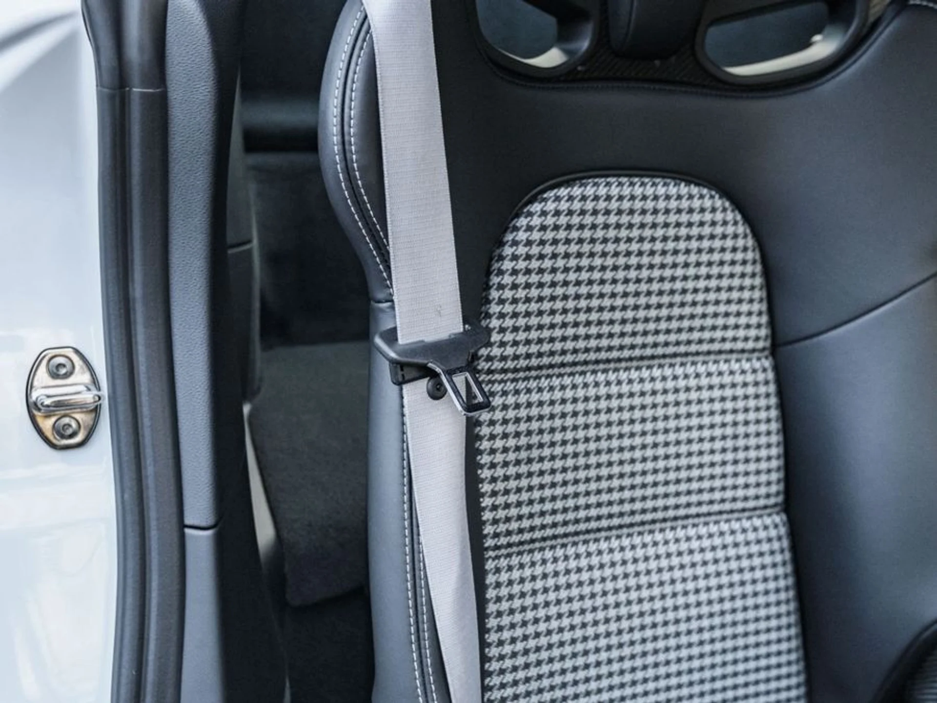 mph024_2654653828_9d648e8b_725b_4ff2_aff4_737b74714ce6_63bfde1137