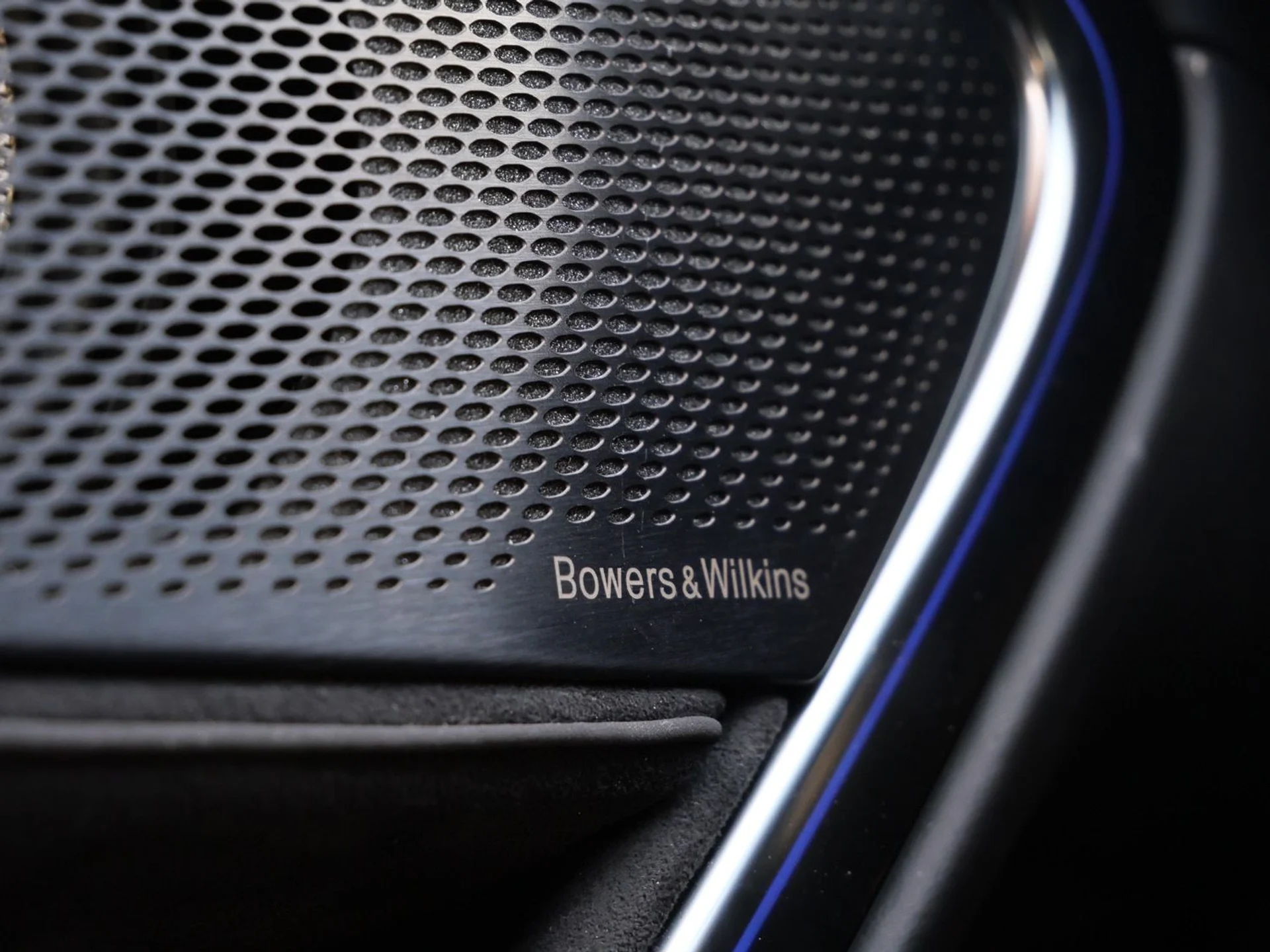 mph024_2654729780_bfb578d7a89d8775359c1925c64150a8x_aec810100a