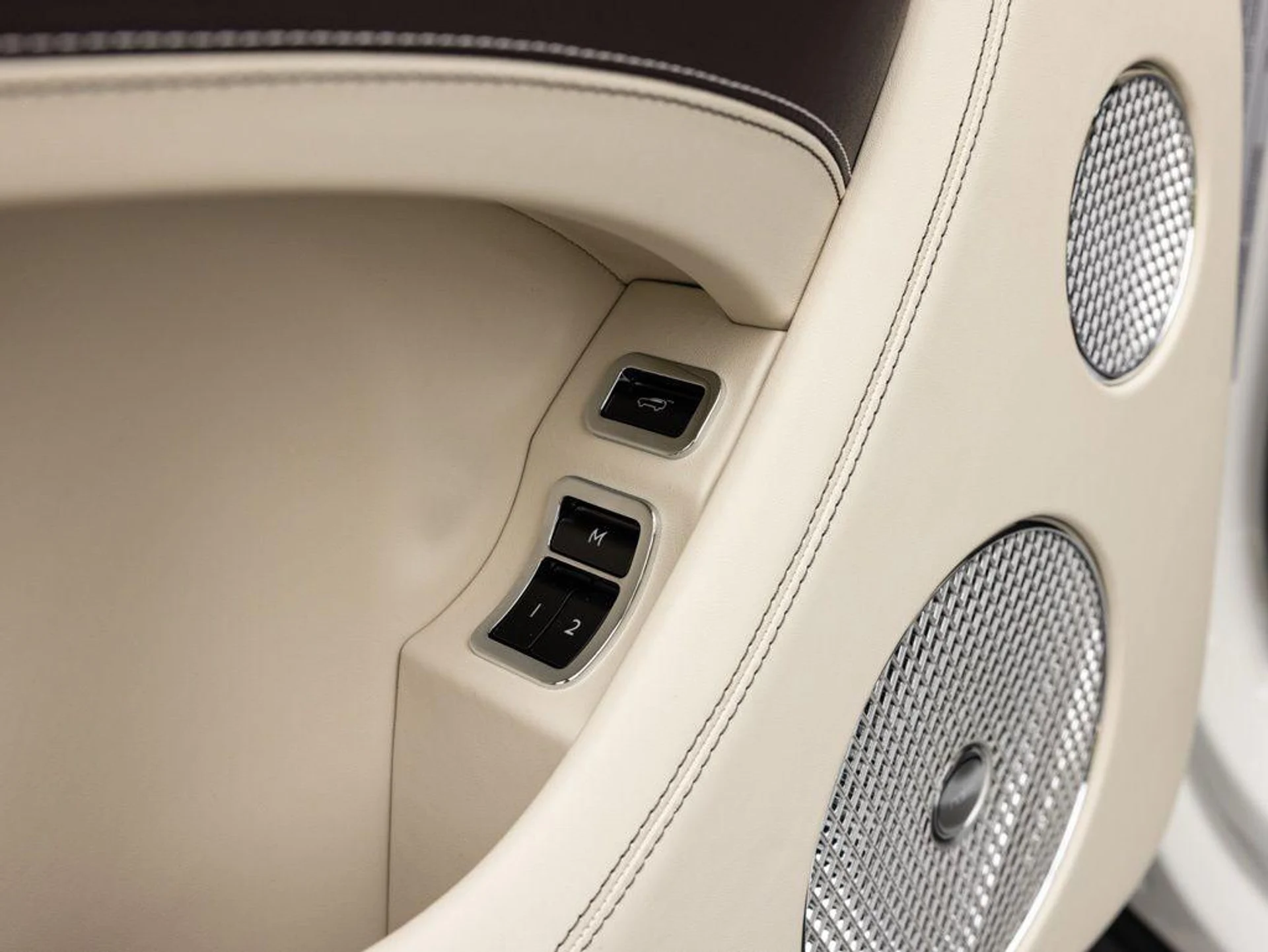 mph024_2656586360_514426018_69ef6f3ab42b849f5deca1fd_207d3cc1e9