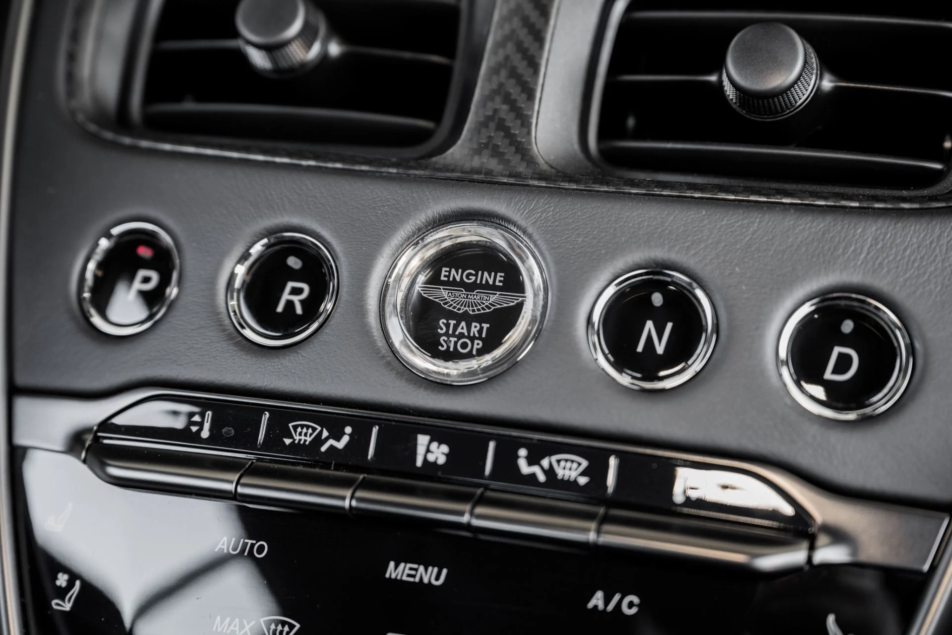mph024_2667673640_Used_2020_Aston_Martin_DBS_Superleggera_007_OHMSS_Edition_1679175725_09326052c2