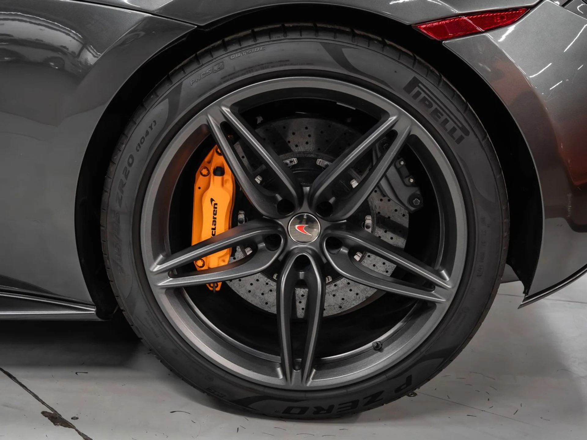 mph024_2668567039_mclaren_570s_2018_6e23d501f9