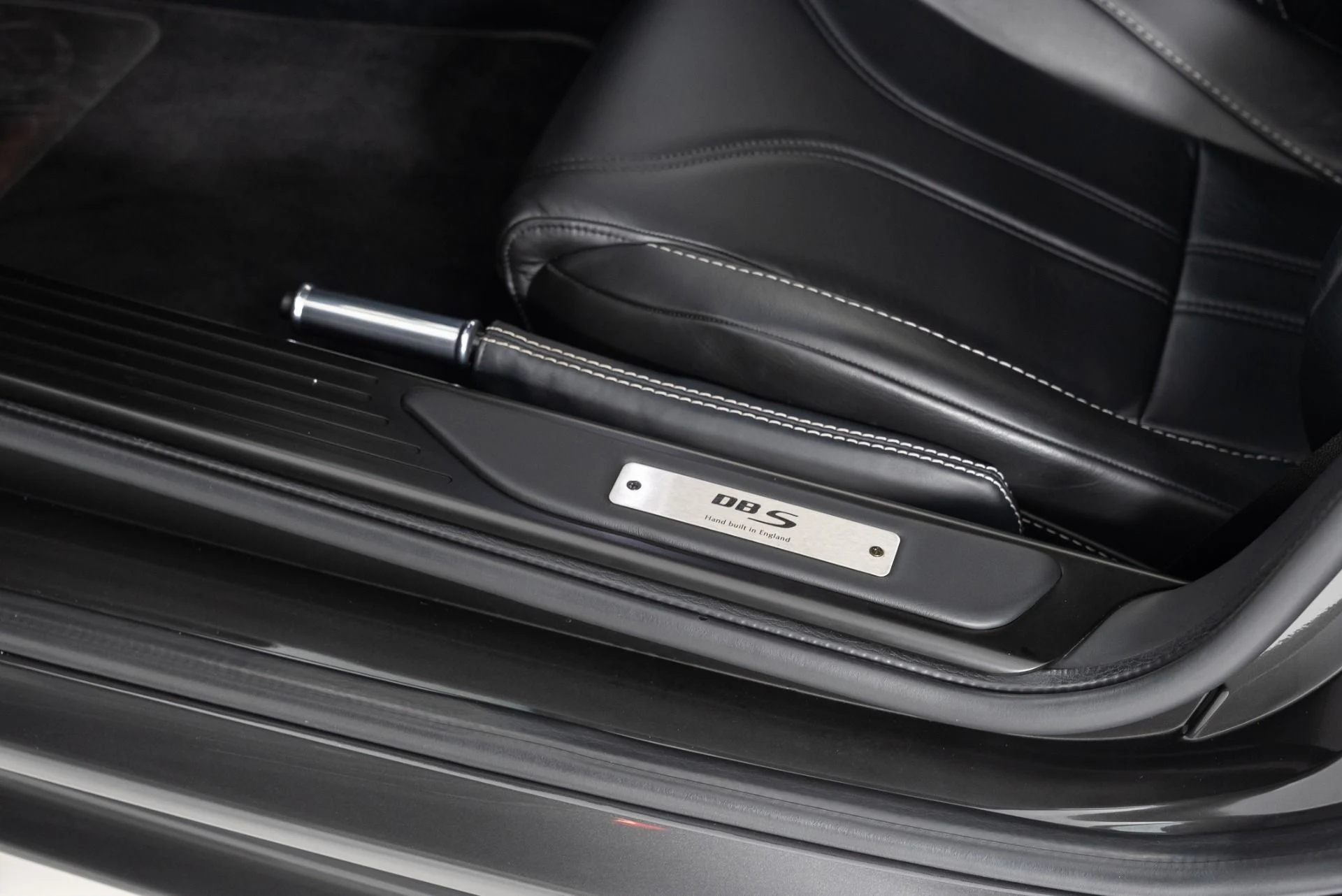 mph024_2677555579_Used_2011_Aston_Martin_DBS_1701890221_e3565a679d