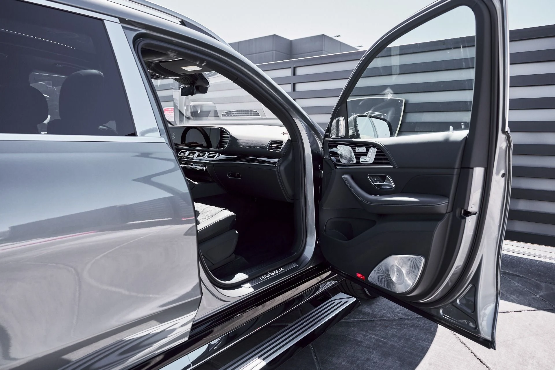 mph024_268269384_Used_2026_Mercedes_Benz_GLS_Maybach_GLS_600_1776125280_c55fe591d3