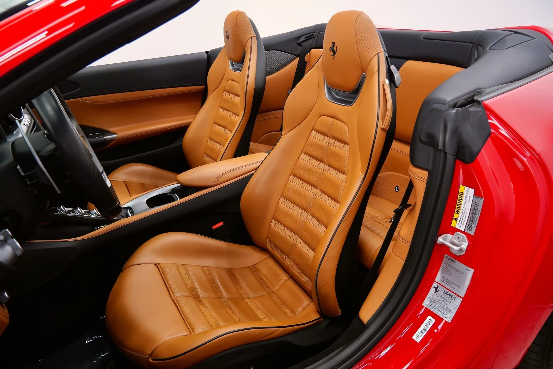 mph024_2683904501_Used_2019_Ferrari_Portofino_Daytona_Seats_High_Power_Hi_Fi_Carbon_Fiber_and_Leather_Steering_Wheel_1775750946_280c9d0cac