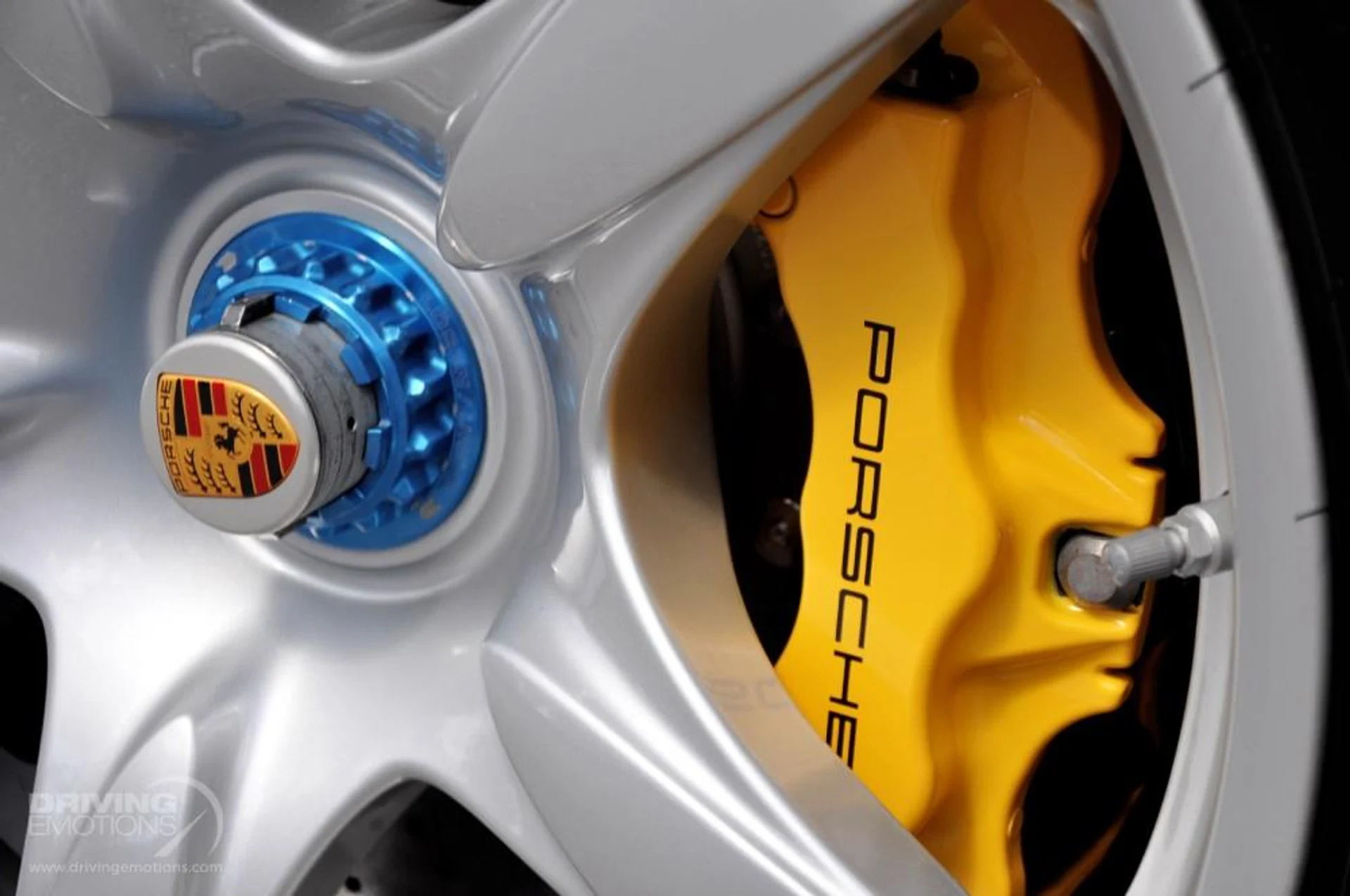 mph024_2690181816_186_p25_l_df3d0bc1dd