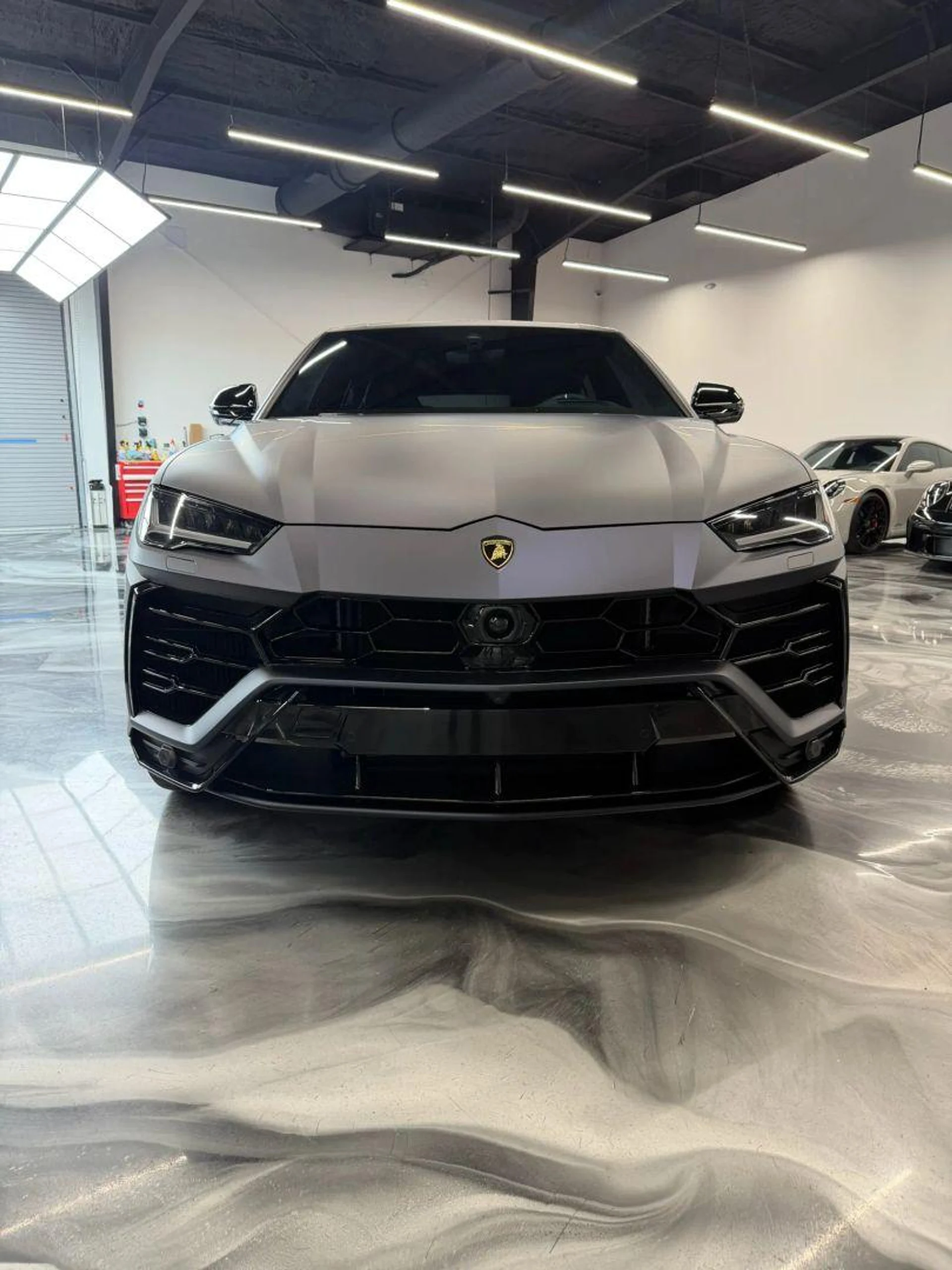 mph024_2690841445_Used_2022_Lamborghini_Urus_Sport_Utility_4_D_1784762925_ef25b947bc