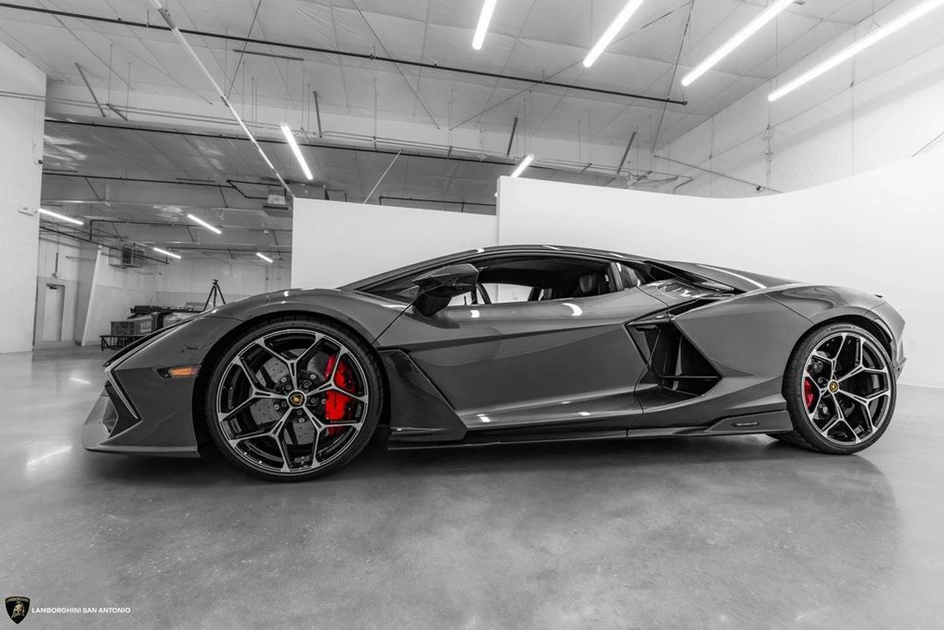 mph024_2693324672_m_MZ_3_IQU_Uf_W_0m_R_Tchy9p1e_D_Nn_KM_bd94987d52