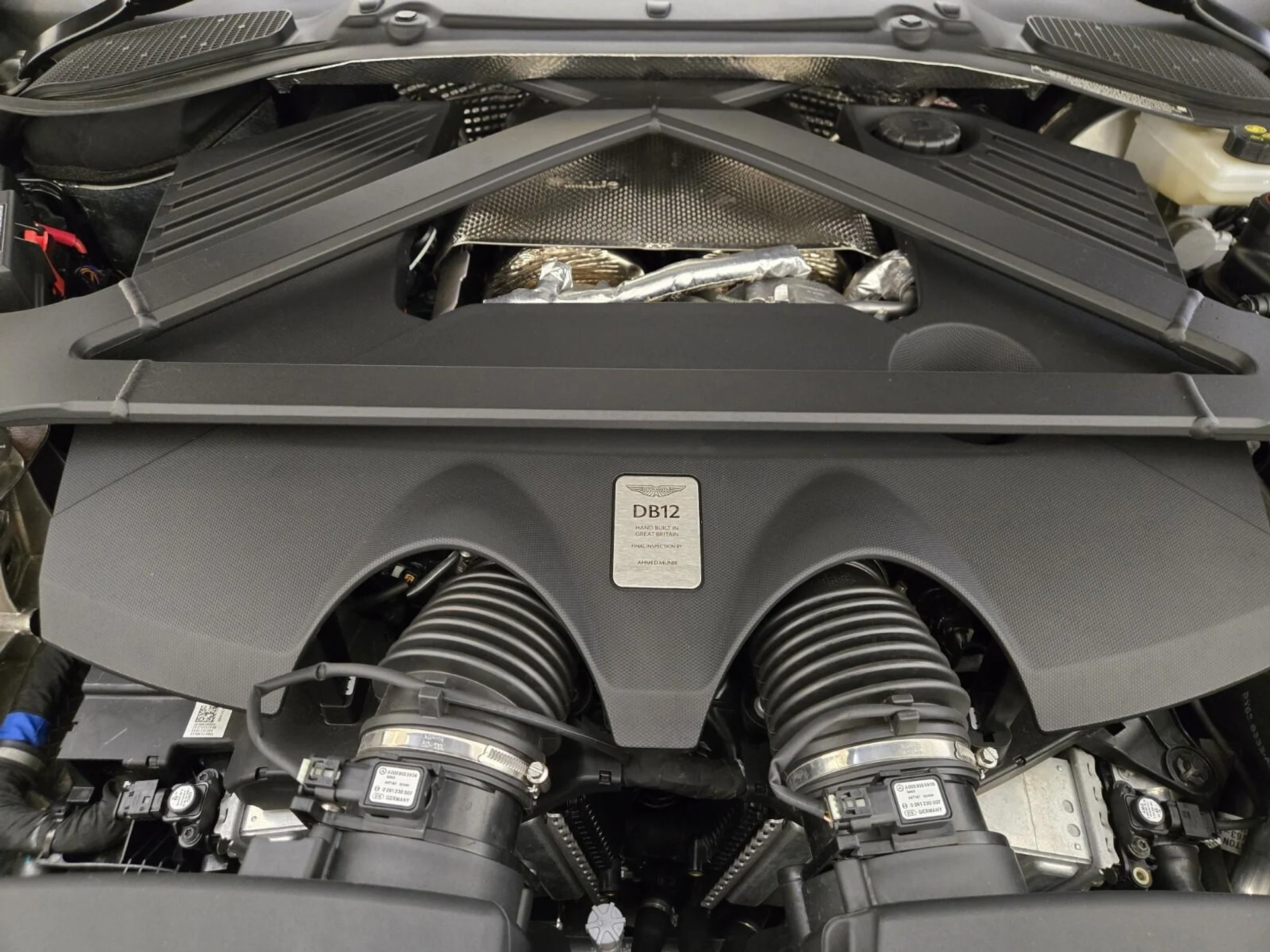 mph024_2701864460_Used_2025_Aston_Martin_DB_12_1752731173_49e6b89b23