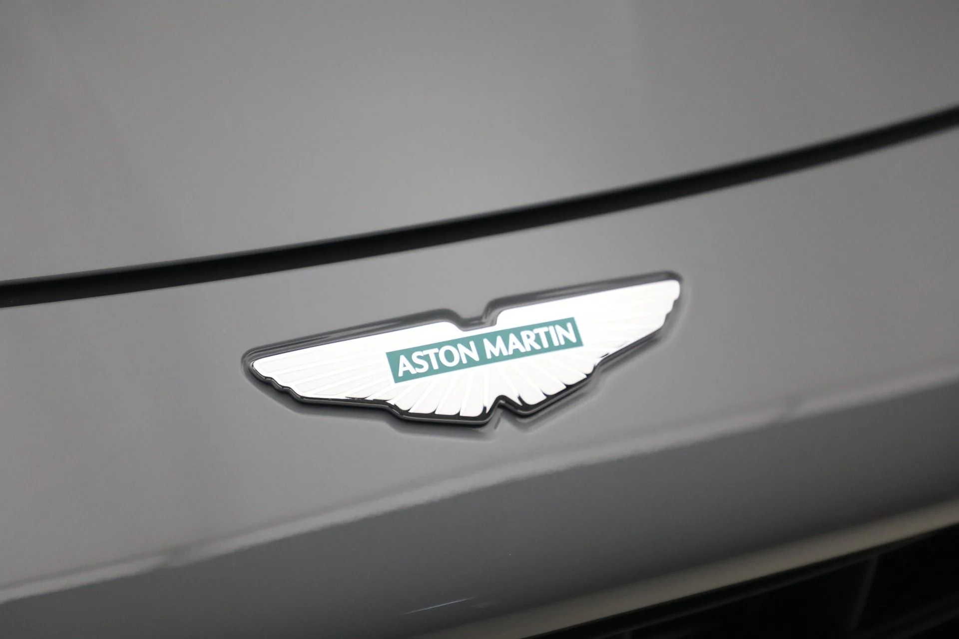 mph024_2702641914_New_2026_Aston_Martin_Vantage_Roadster_1790027458_635a0b85e2