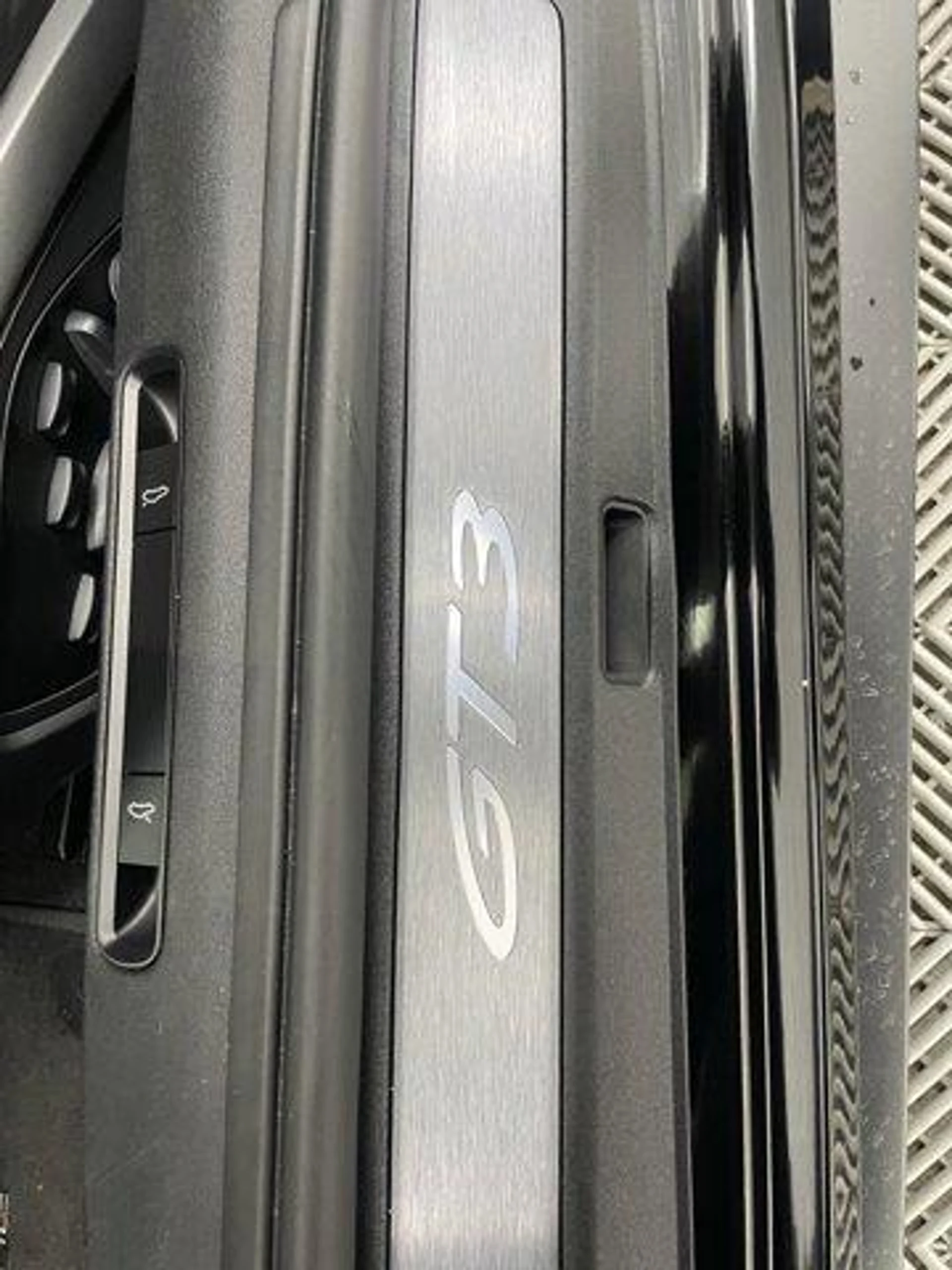 mph024_2702961361_7c_Ynlm_R7_9_FN_Ydnetnf_F7_U_Rjb_A_7de4b6631a