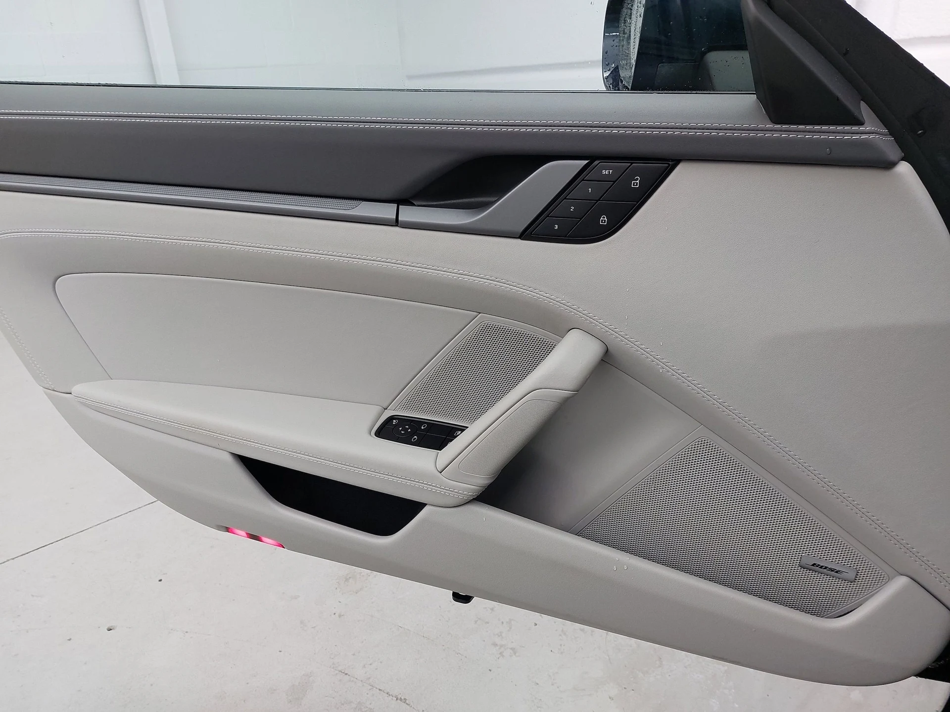 mph024_2703656480_f9800498088330ae1ac0fda65564c297x_b9106adec0