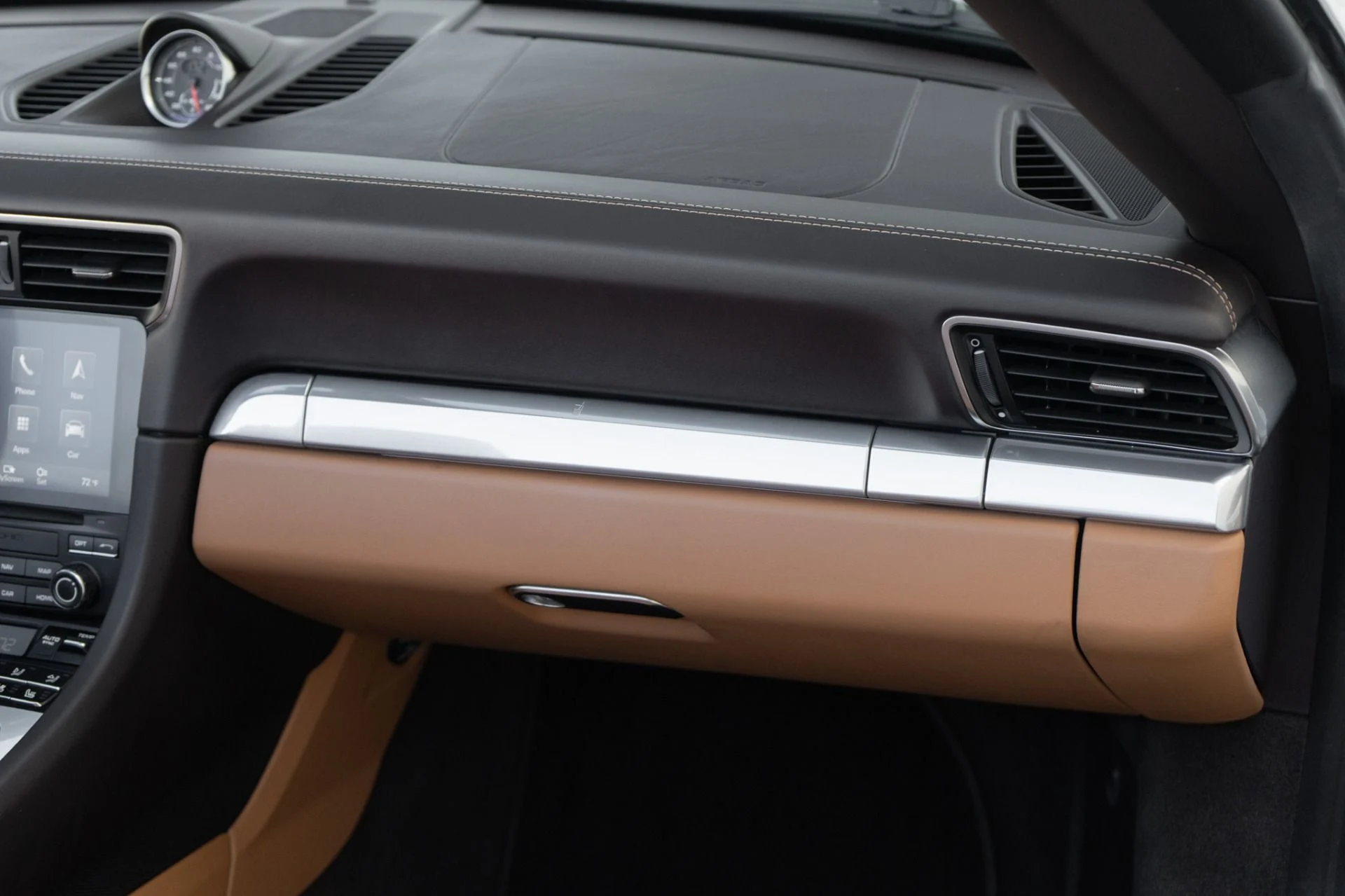 mph024_2705515971_Used_2018_Porsche_911_Carrera_4_S_1775580222_1ab24adf44