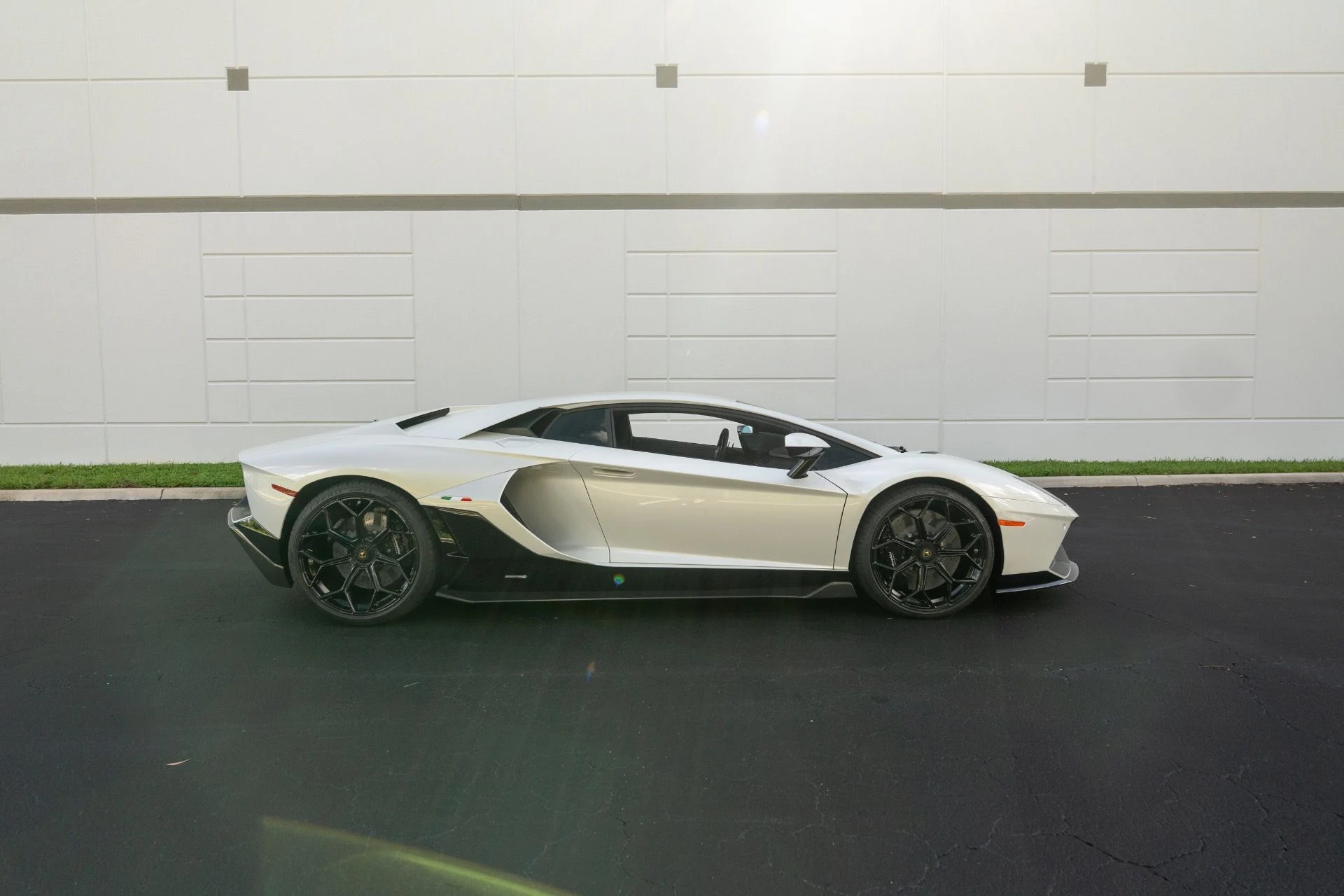 mph024_2706622007_Used_2022_Lamborghini_Aventador_LP_780_4_Ultimae_1758834809_d1cee39d75