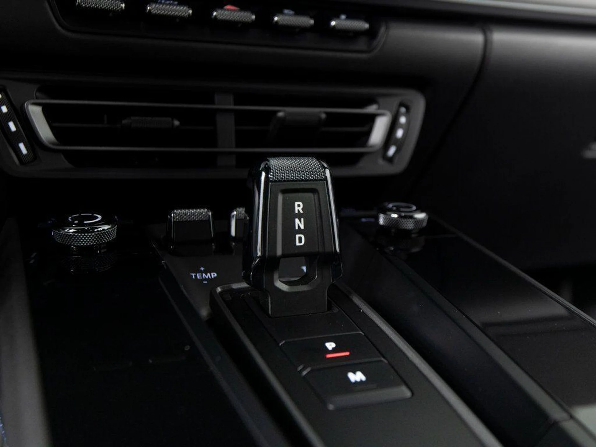 mph024_2709353784_g_SO_Qr8_MG_7_K30_Y8ynrw_Eec_Lghpc_1aa48e3d10