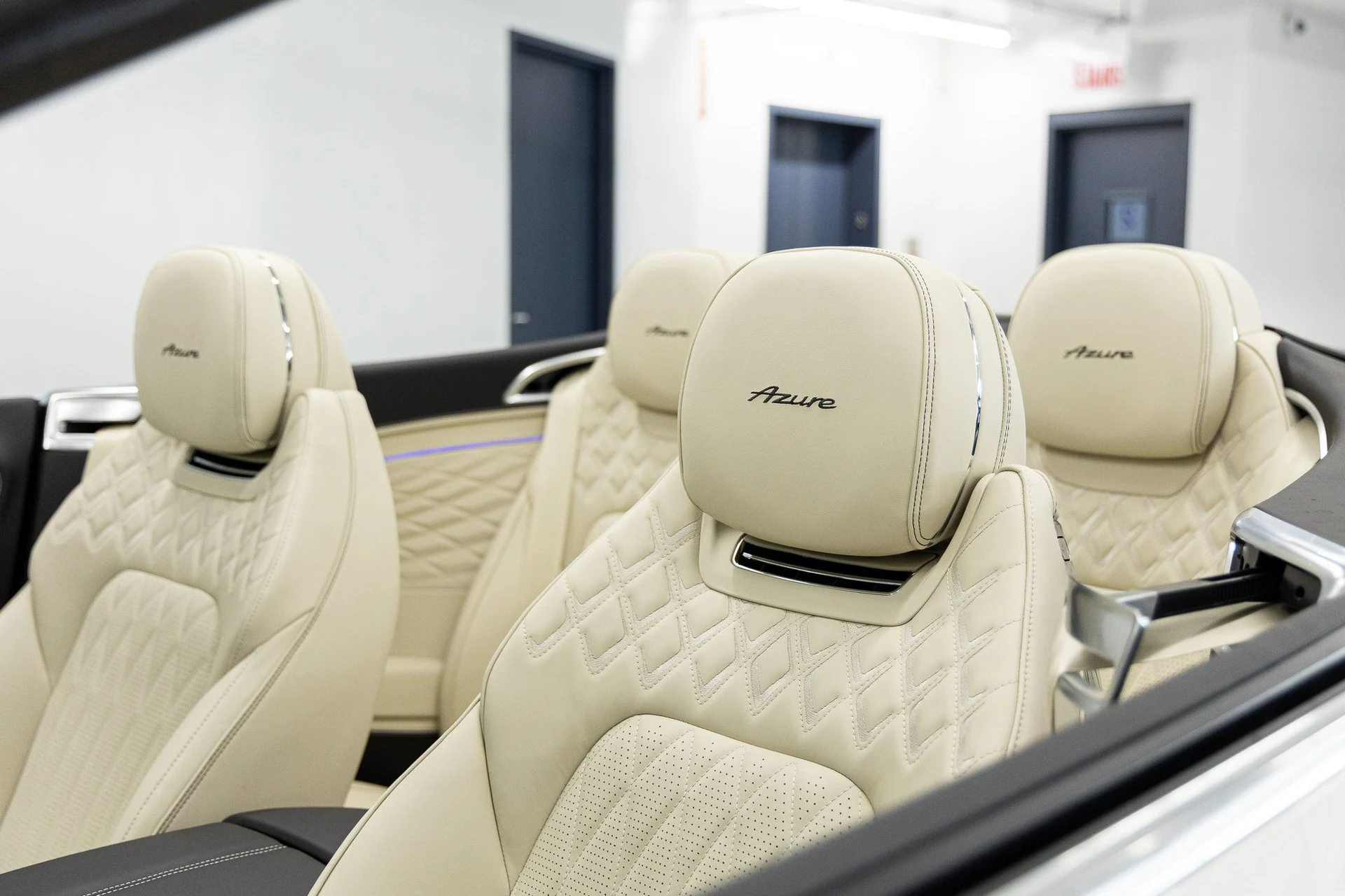 mph024_2712810297_4214c4df63d71651b1d1fd9aab2434b3x_4bed4ae627