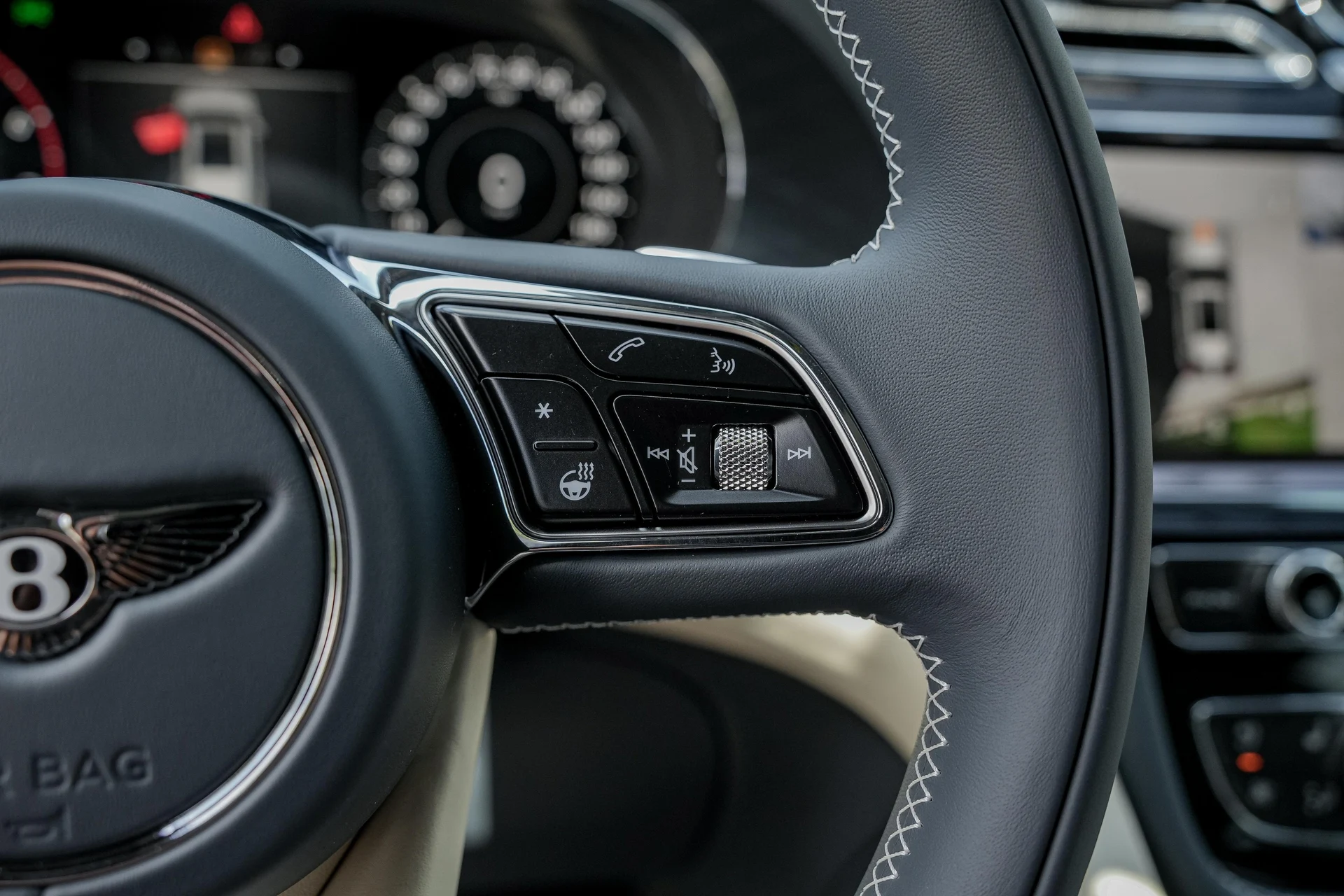 mph024_2713904691_Hi_Tech_Luxury_Imports_LLC_SJAAT_2_ZV_3_SC_030389_image_24_e4239c6eeb