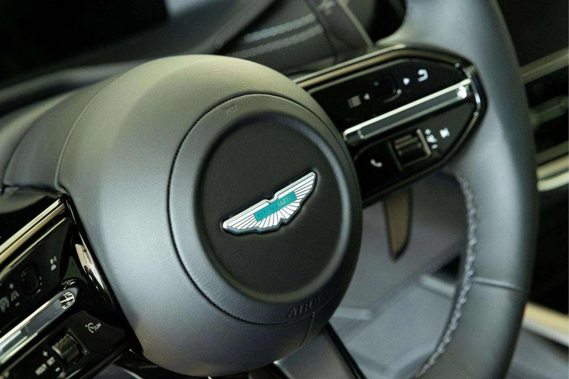 mph024_2715481794_Os_T6aga_u_Bu5ltwmuo_V_Jz_Em_Ro_Xg_f6ef240ced