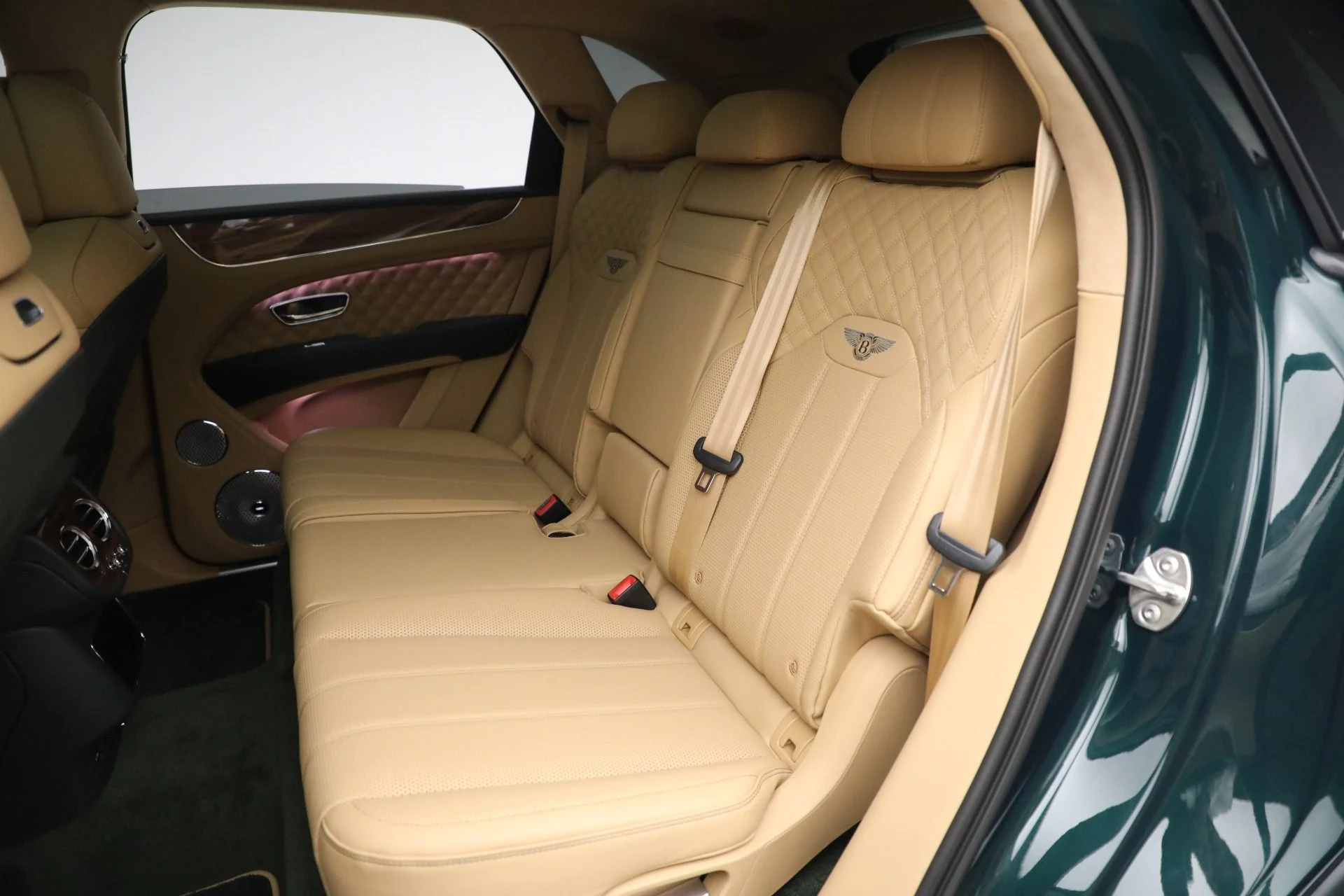 mph024_2722348014_Used_2023_Bentley_Bentayga_Azure_Hybrid_a9336bcf9f