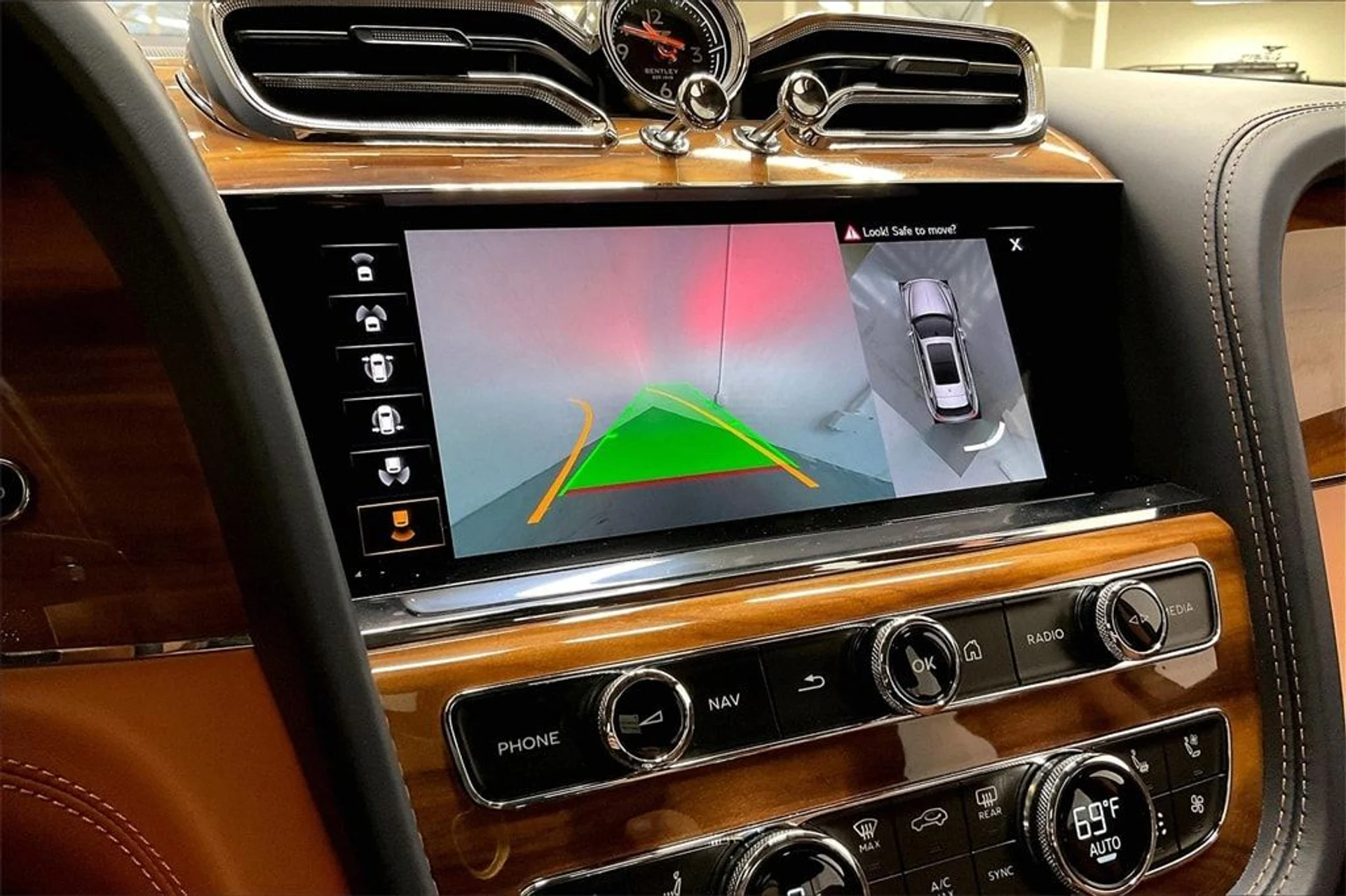 mph024_2723532026_172da8239710bd0423779c61d211f288x_3cea7827cb