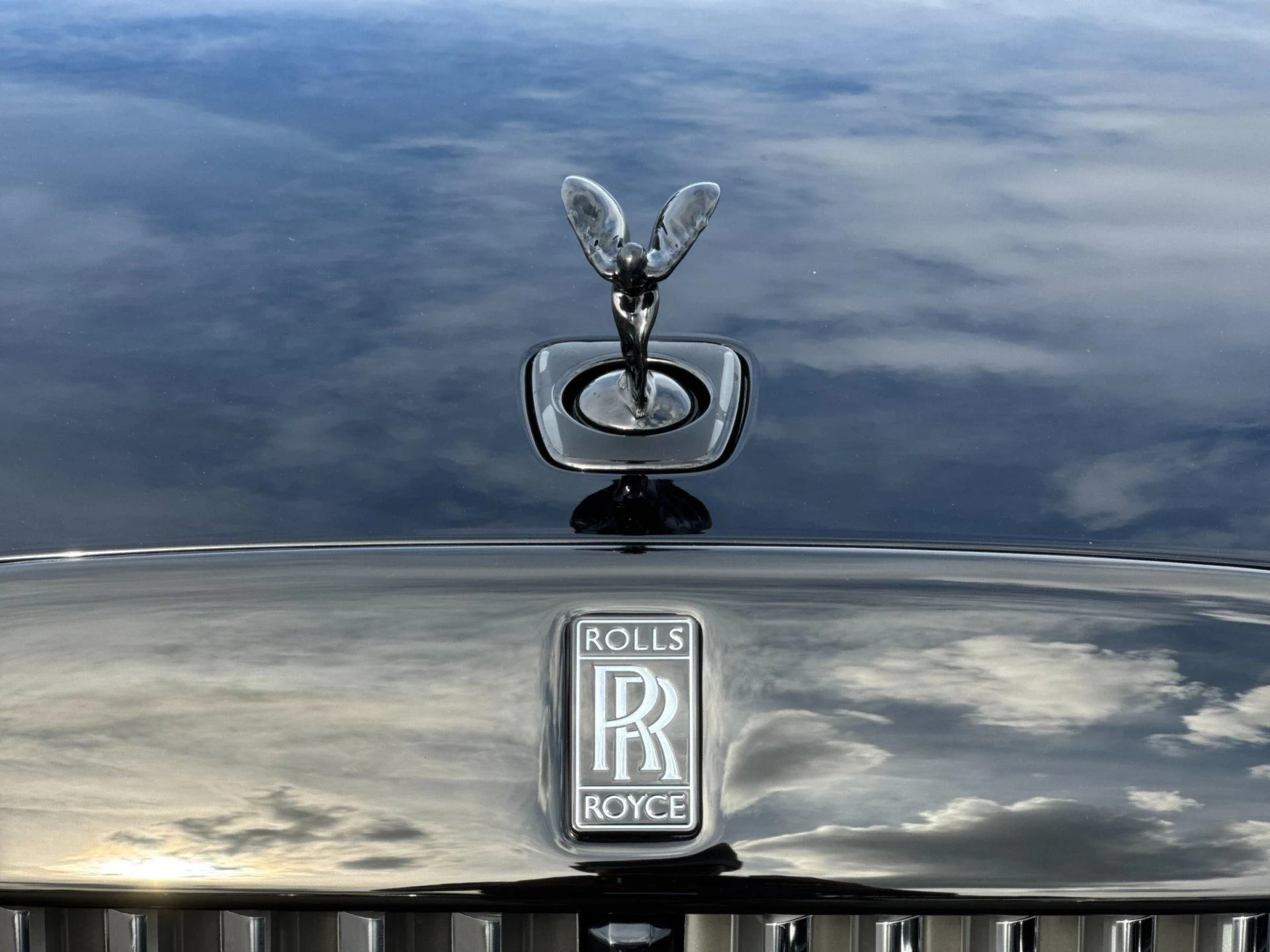 mph024_2732434344_Used_2027_Rolls_Royce_Spectre_1793357258_0163c62d0a