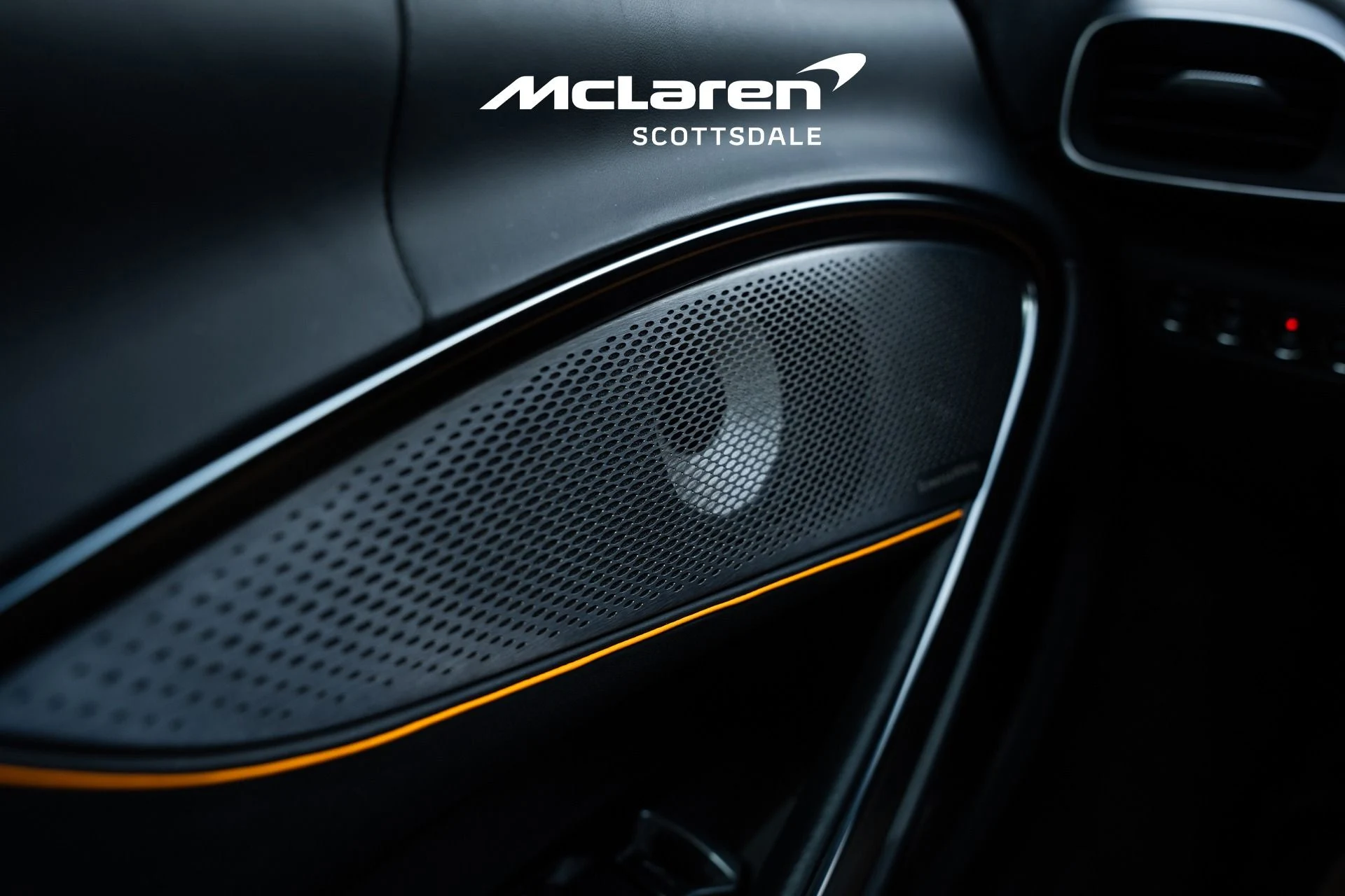 mph024_2733687206_Used_2023_MCLAREN_ARTURA_Vision_1748904428_3afbb3ef8e