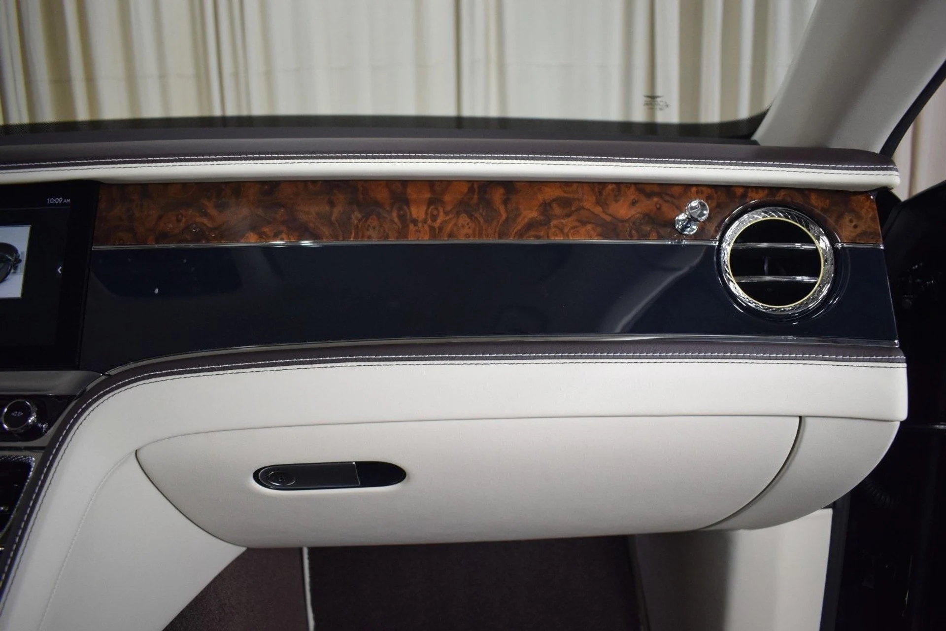 mph024_2736979736_88a5853a7c34ff3598df15ae51317937x_95c5e4b822