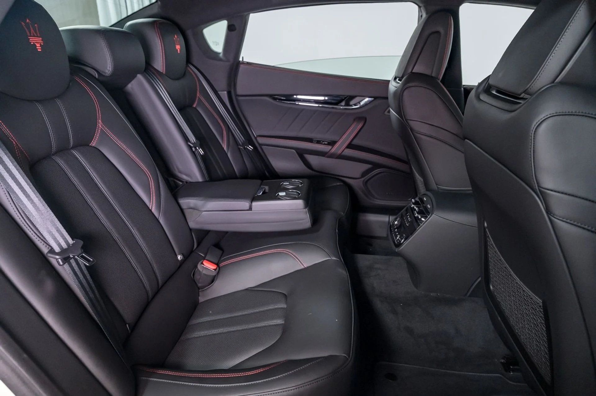 mph024_2737948585_6bf870b339544766a6908b484f10ac2b_d31a942407