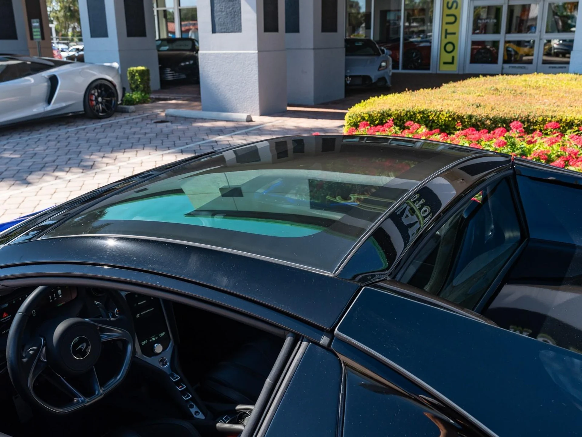 mph024_2746920309_Used_2024_Mc_Laren_750_S_1763507160_a4a93032ad