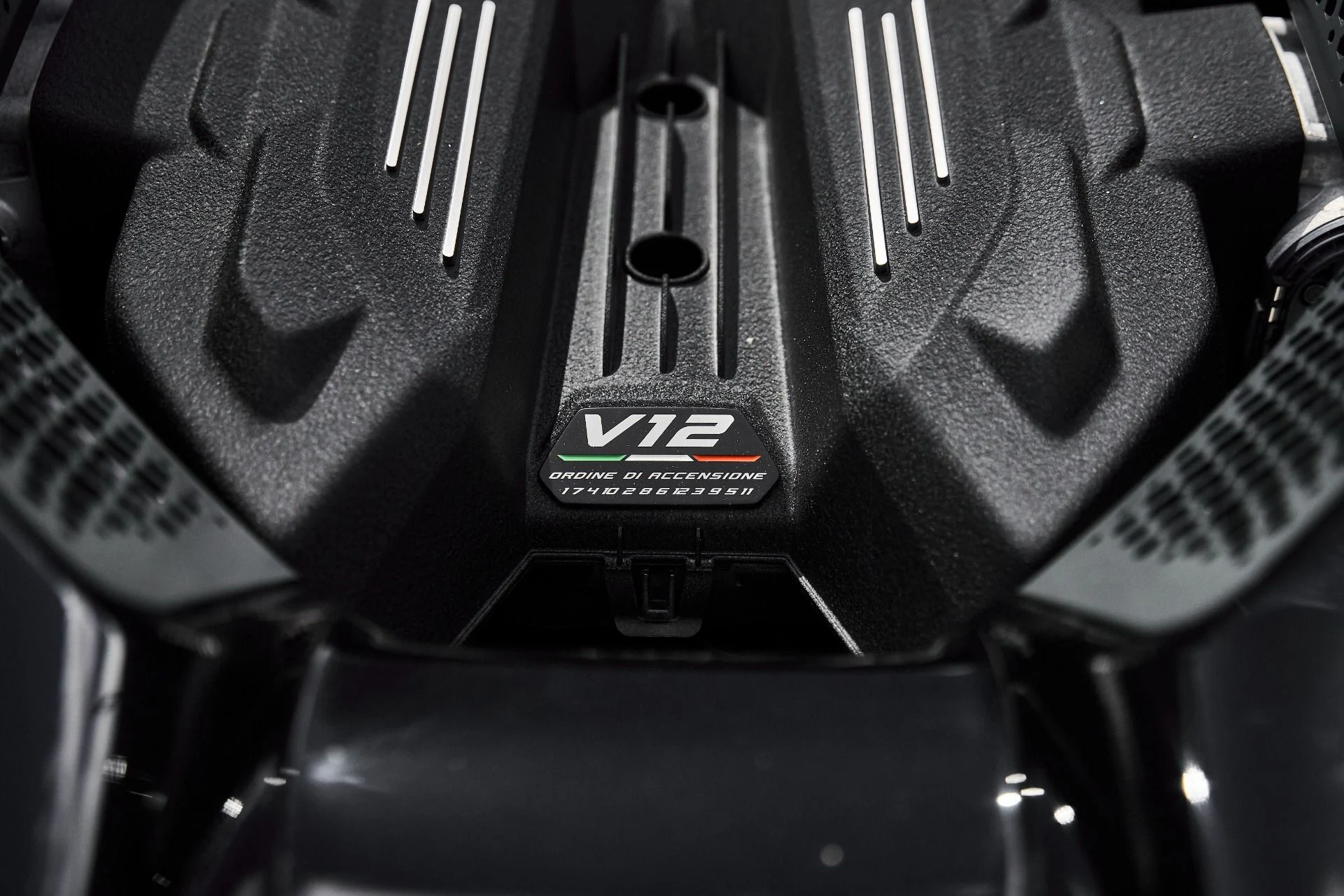 mph024_2748659659_Used_2026_Lamborghini_Revuelto_Base_1777078383_8e4bac4d96