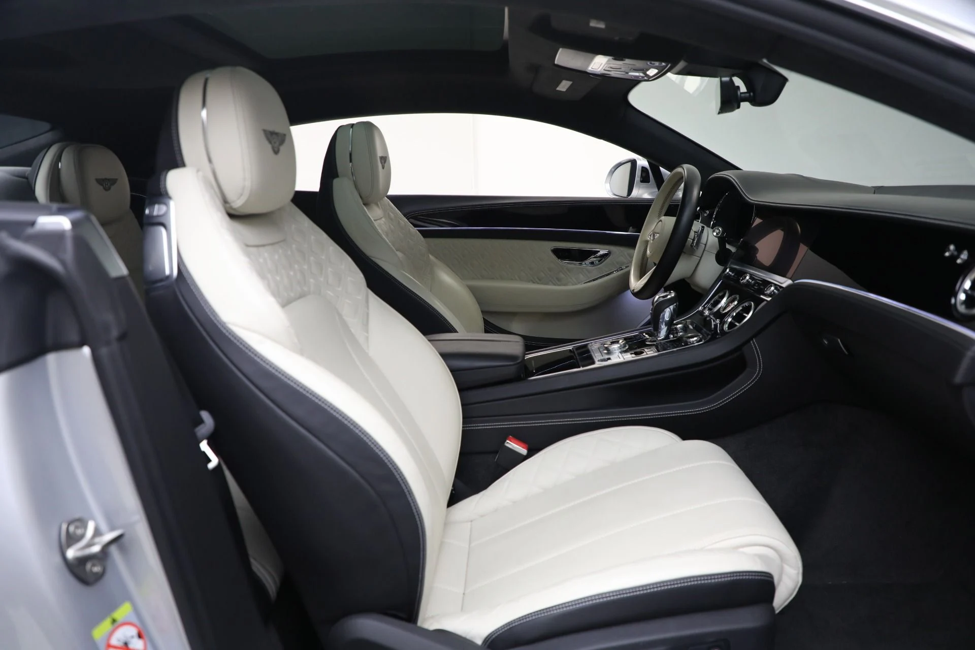 mph024_2750854147_Used_2021_Bentley_Continental_GT_V8_1758632361_e8b2b989db