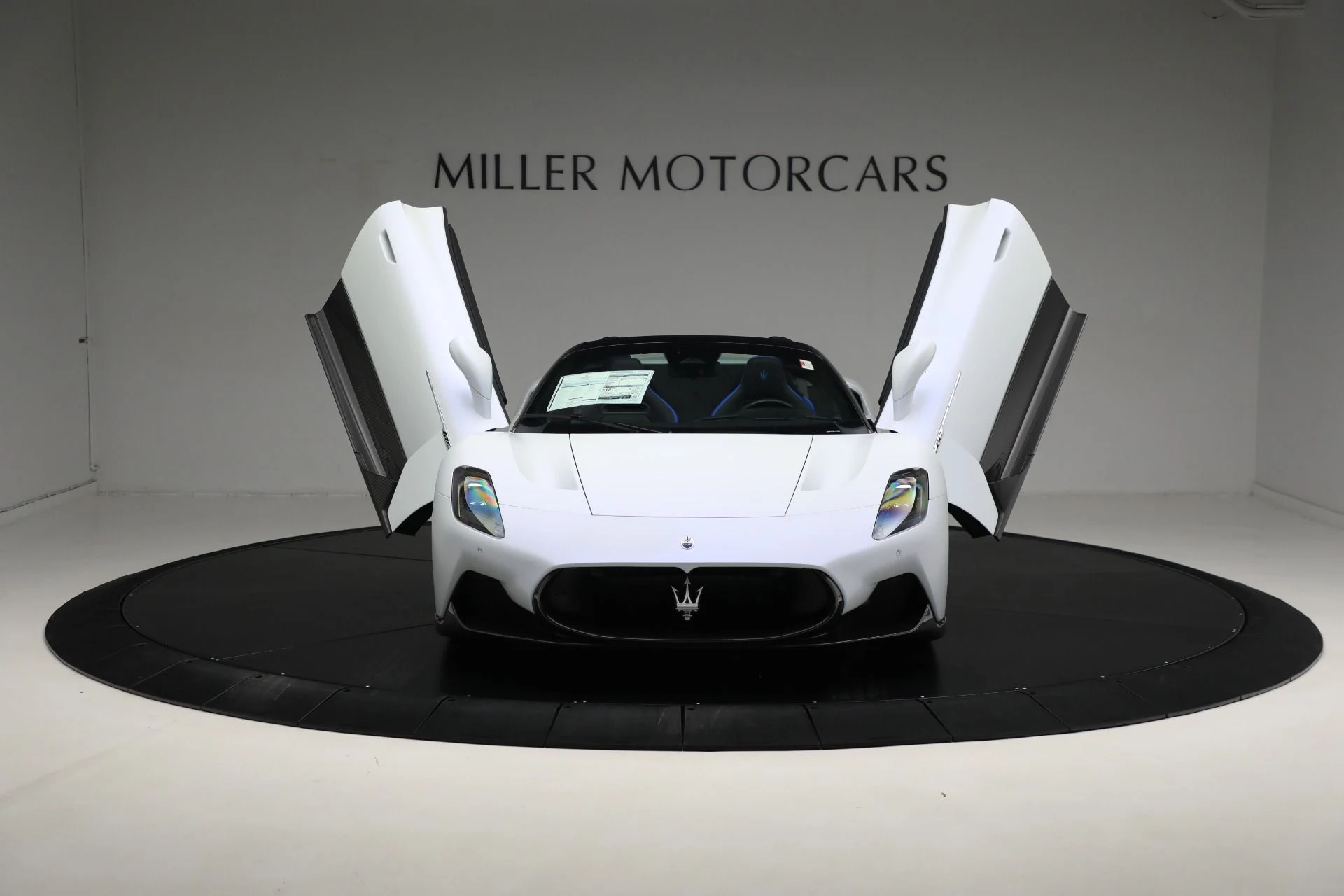 mph024_2757212078_Used_2023_Maserati_MC_20_Cielo_1728047237_127a8e452e