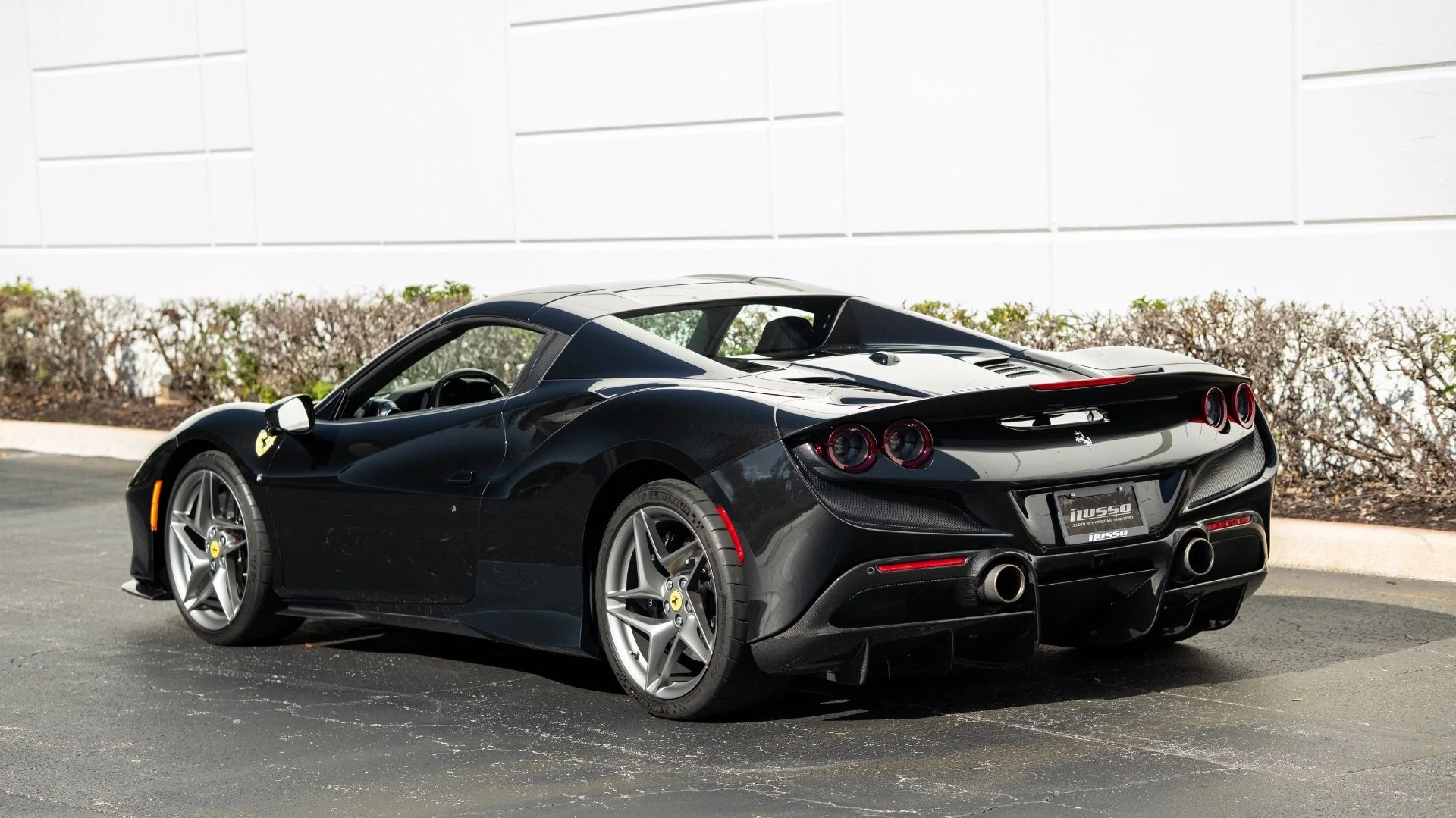 mph024_2758443476_Used_2021_Ferrari_F8_Spider_1753198309_580fc14907