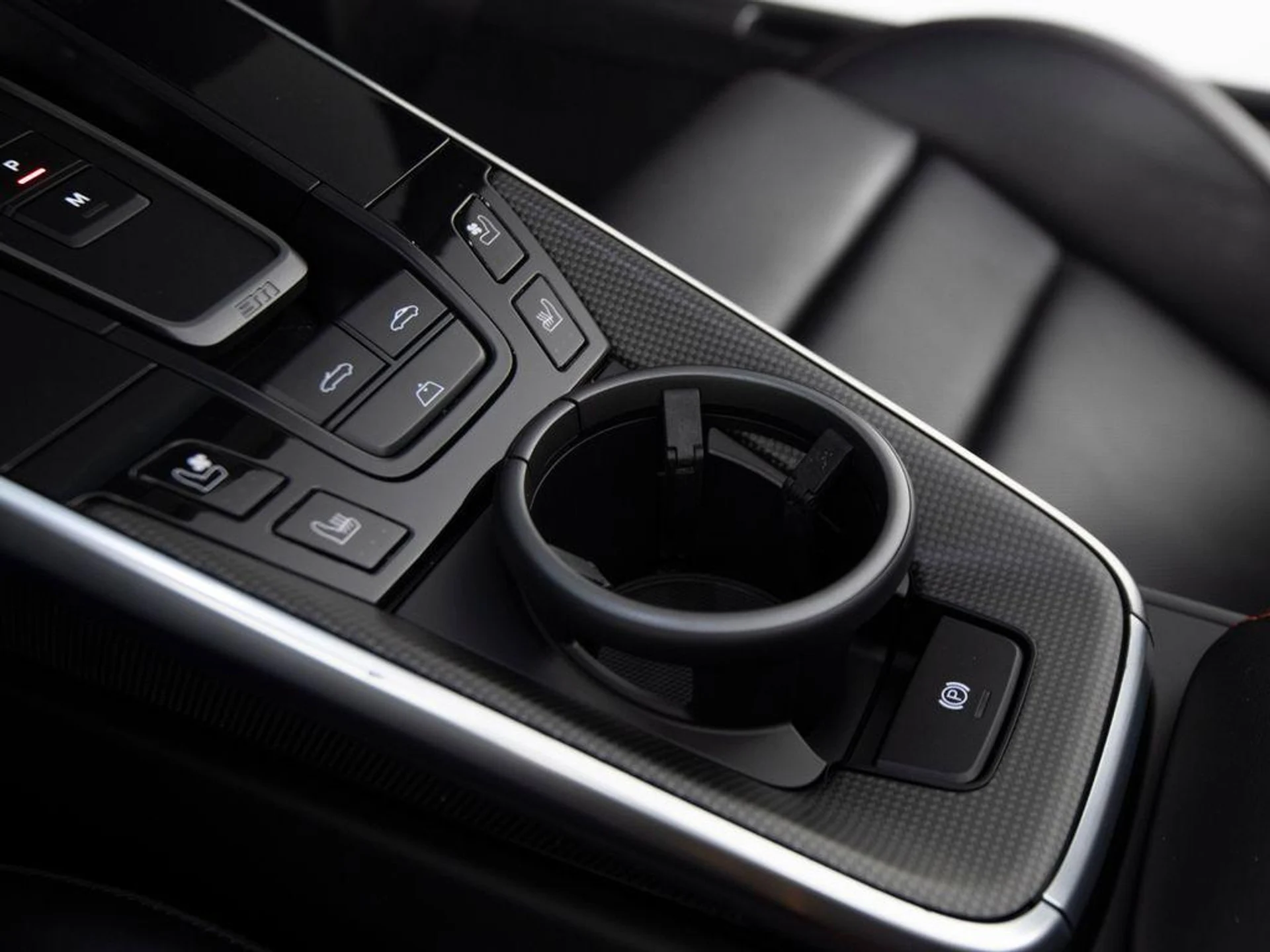 mph024_2760187807_CH_3_A_Otqz_Vnb_Ssf_CO_0fd0_XGHV_24_9c483f2463