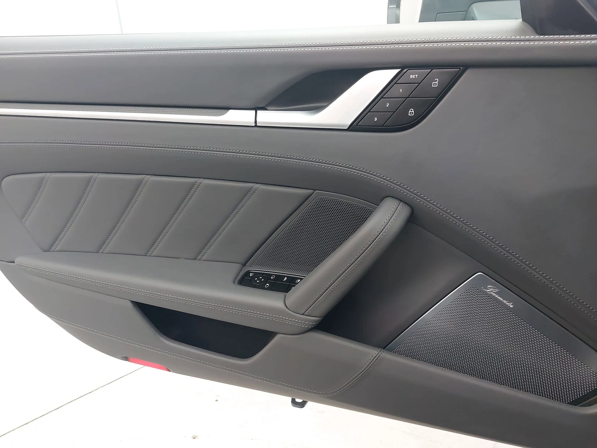 mph024_2762059277_a98daa373365ea48eb0683acb1bd99f5x_92bf750696