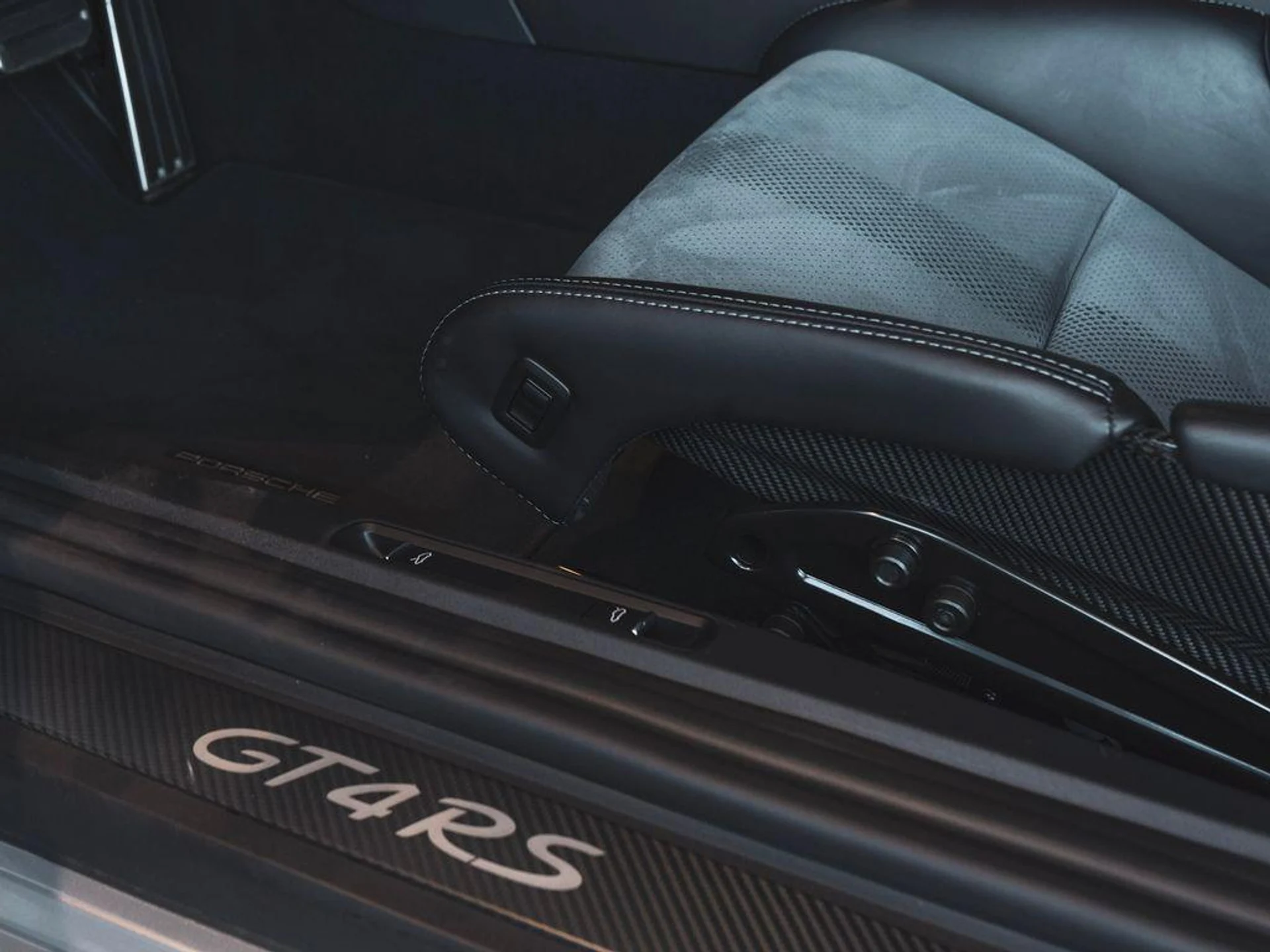 mph024_276750131_Vsxjuri_YQL_Jdw_Pnv_M3e_C8l_J2_LTE_530e04c2a0