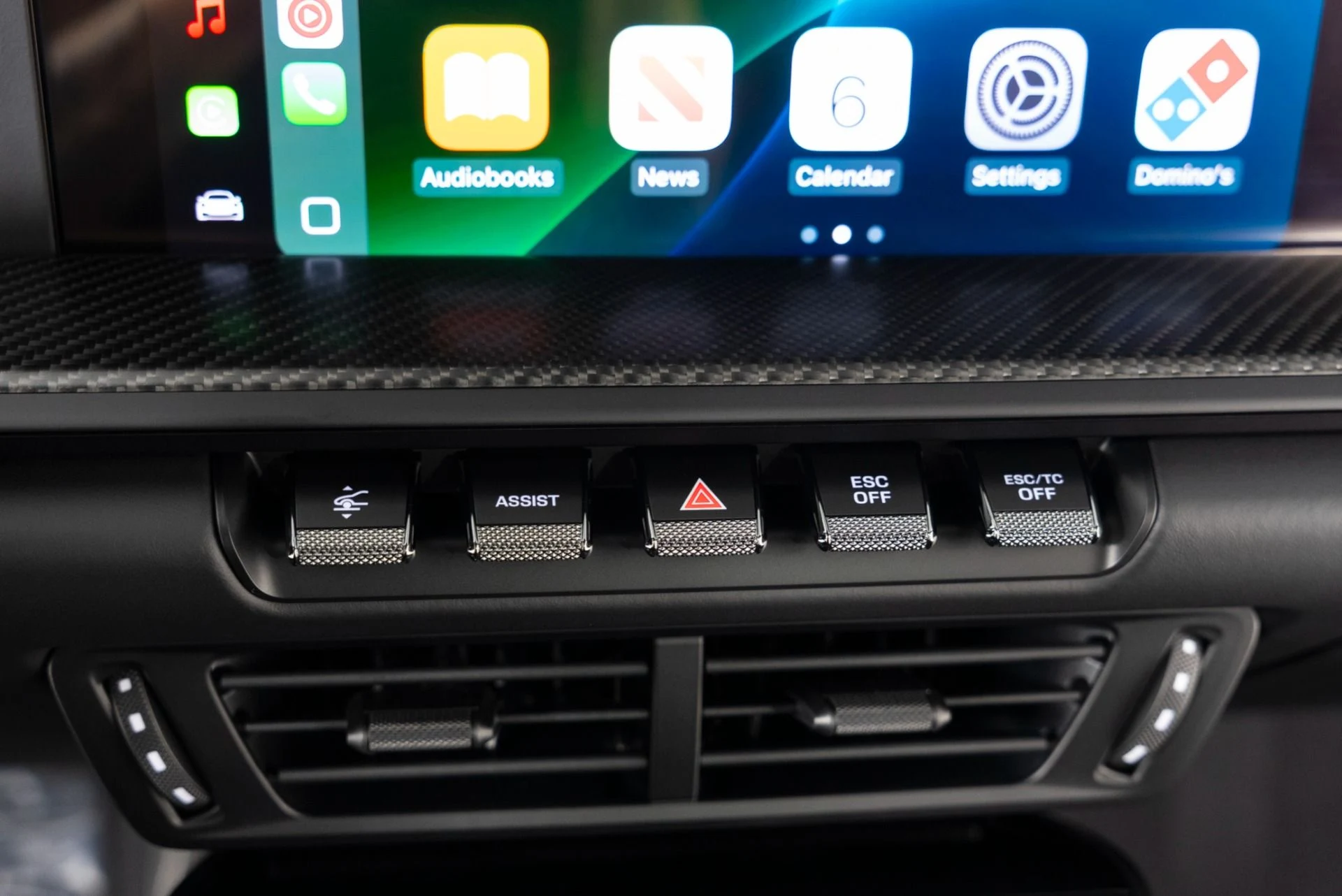 mph024_2769901034_Used_2025_Porsche_911_GT_3_Touring_1758929800_aebf7e64f4