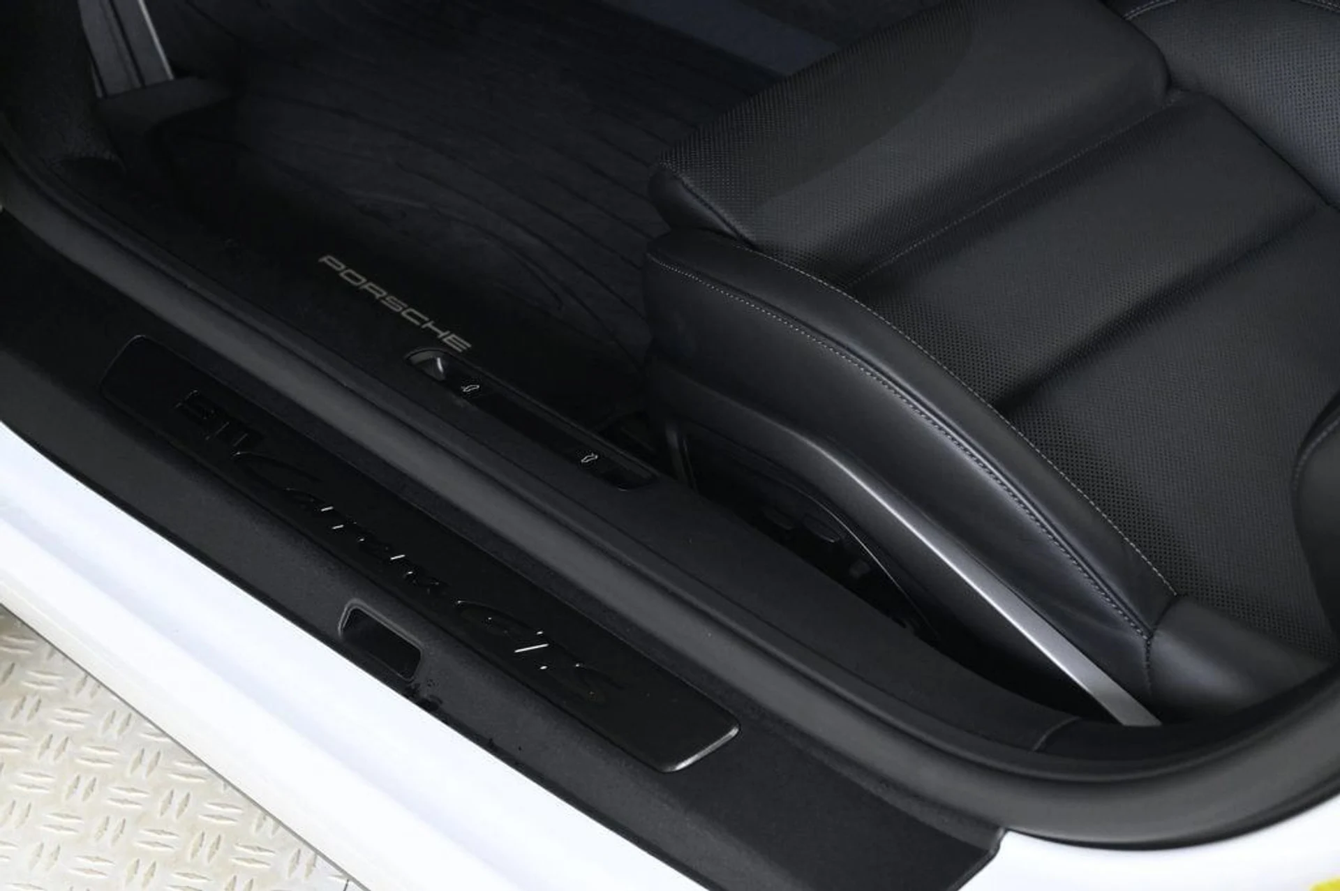 mph024_2786786256_4888321b6f91412faf6700b48235bc16_c8646e1f6f