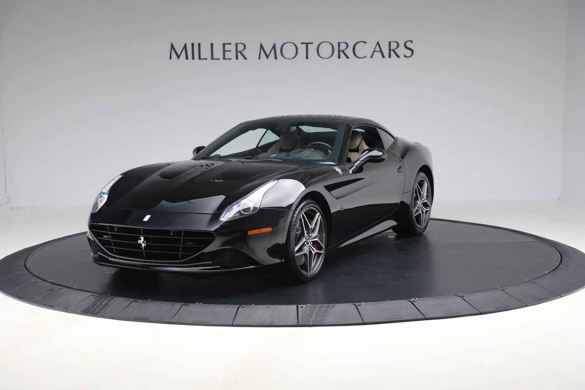 mph024_2787271135_Used_2016_Ferrari_California_T_1749504250_694c25de9b