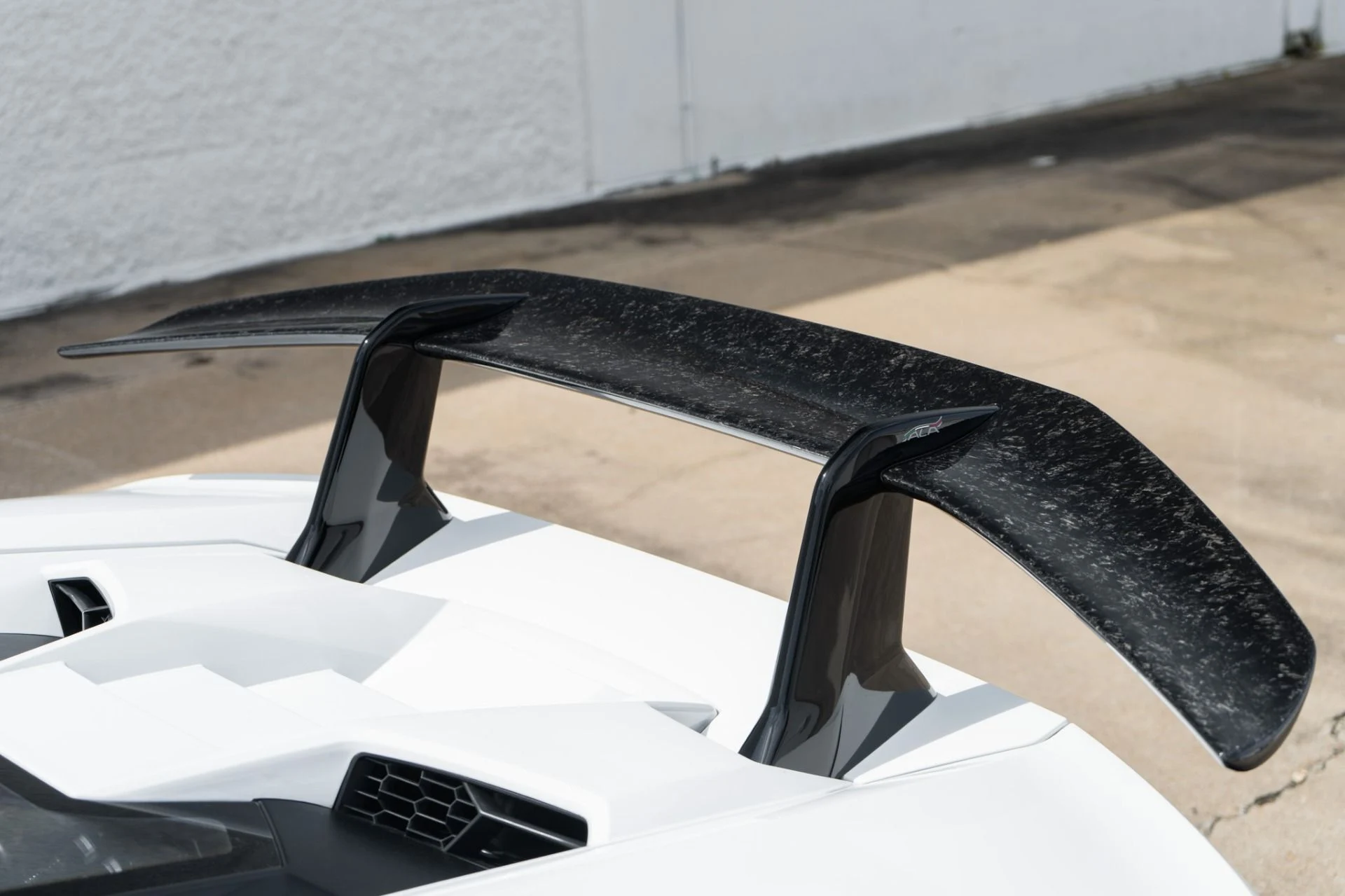 mph024_2793435976_Used_2018_Lamborghini_Huracan_LP_640_4_Performante_1773180113_90856efb8f