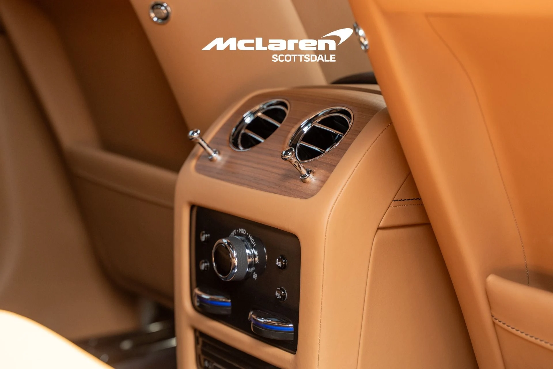 mph024_2794582212_Used_2021_Rolls_Royce_GHOST_1786818590_31391b0924