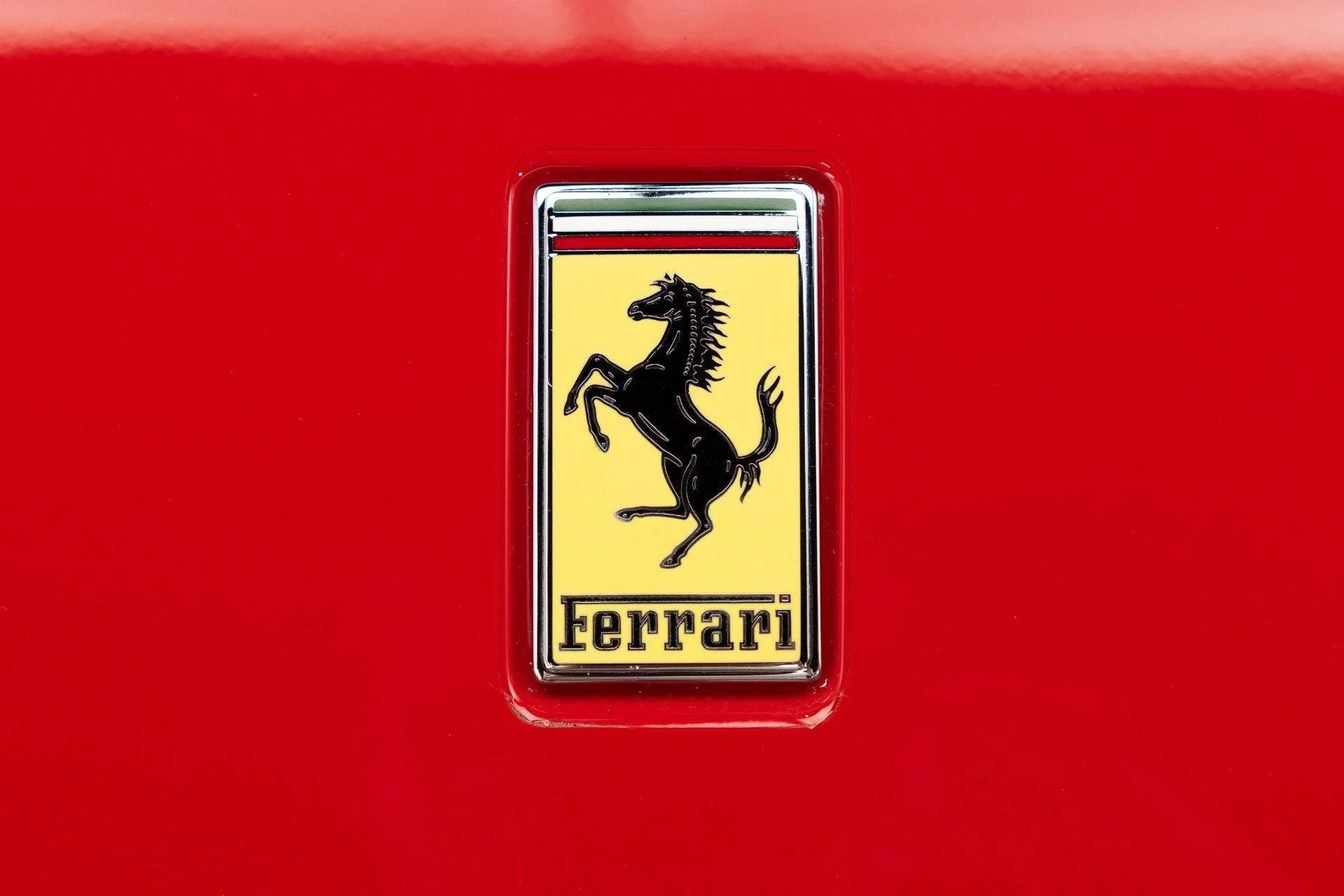 mph024_2795138802_Used_2021_Ferrari_F8_Spider_1788440818_ff93f5ddc9