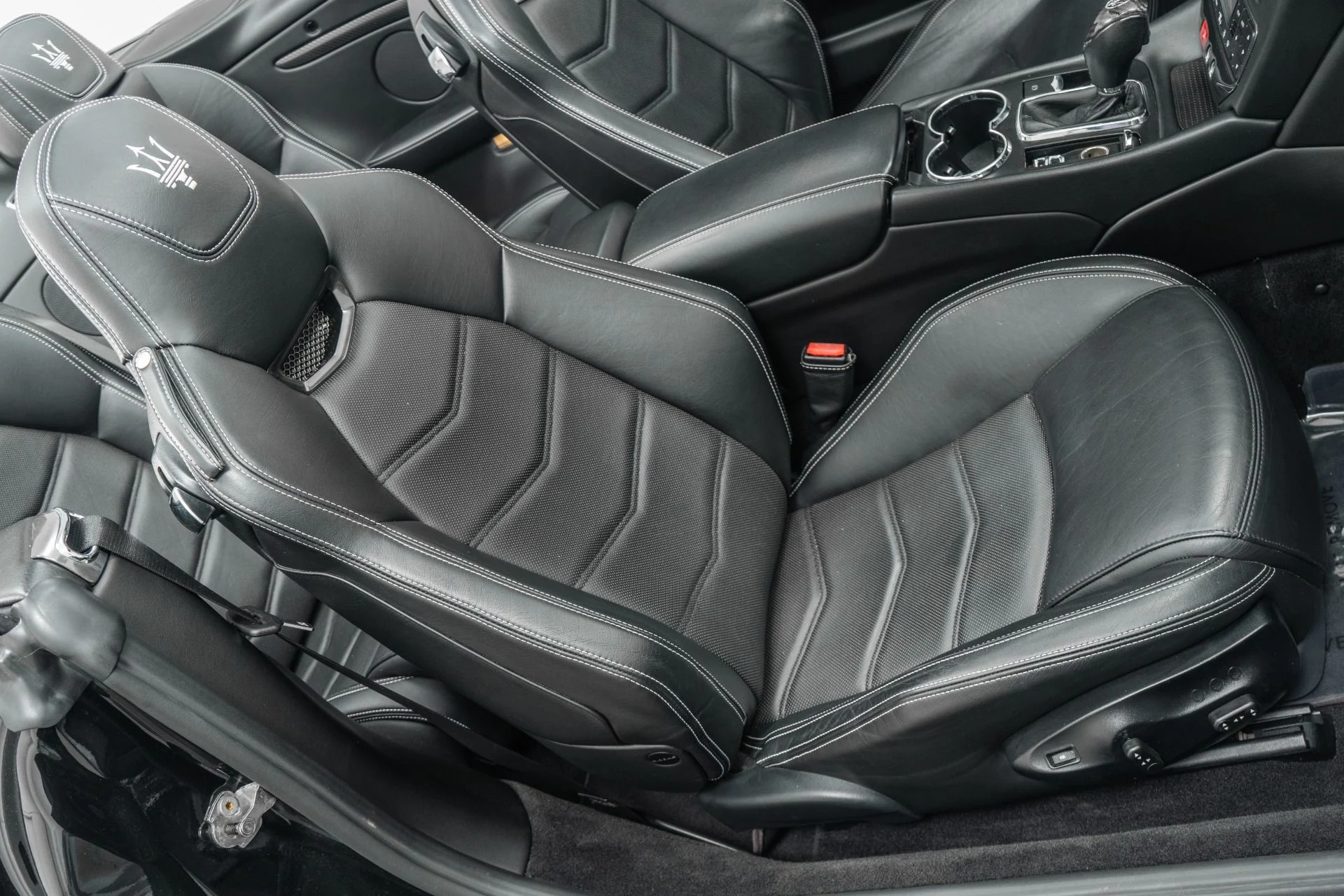 mph024_2802664533_Used_2014_Maserati_Gran_Turismo_Convertible_MC_Special_Order_Paint_Sport_Exhaust_1776271961_41e938e47f