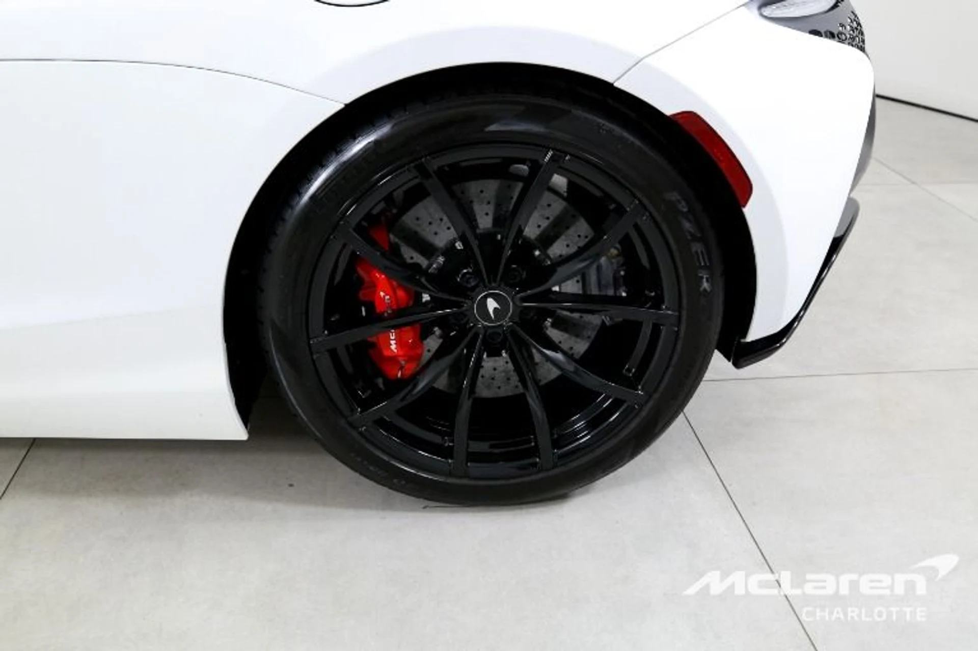 mph024_2806571919_Used_2024_Mc_Laren_Artura_652c84ba00