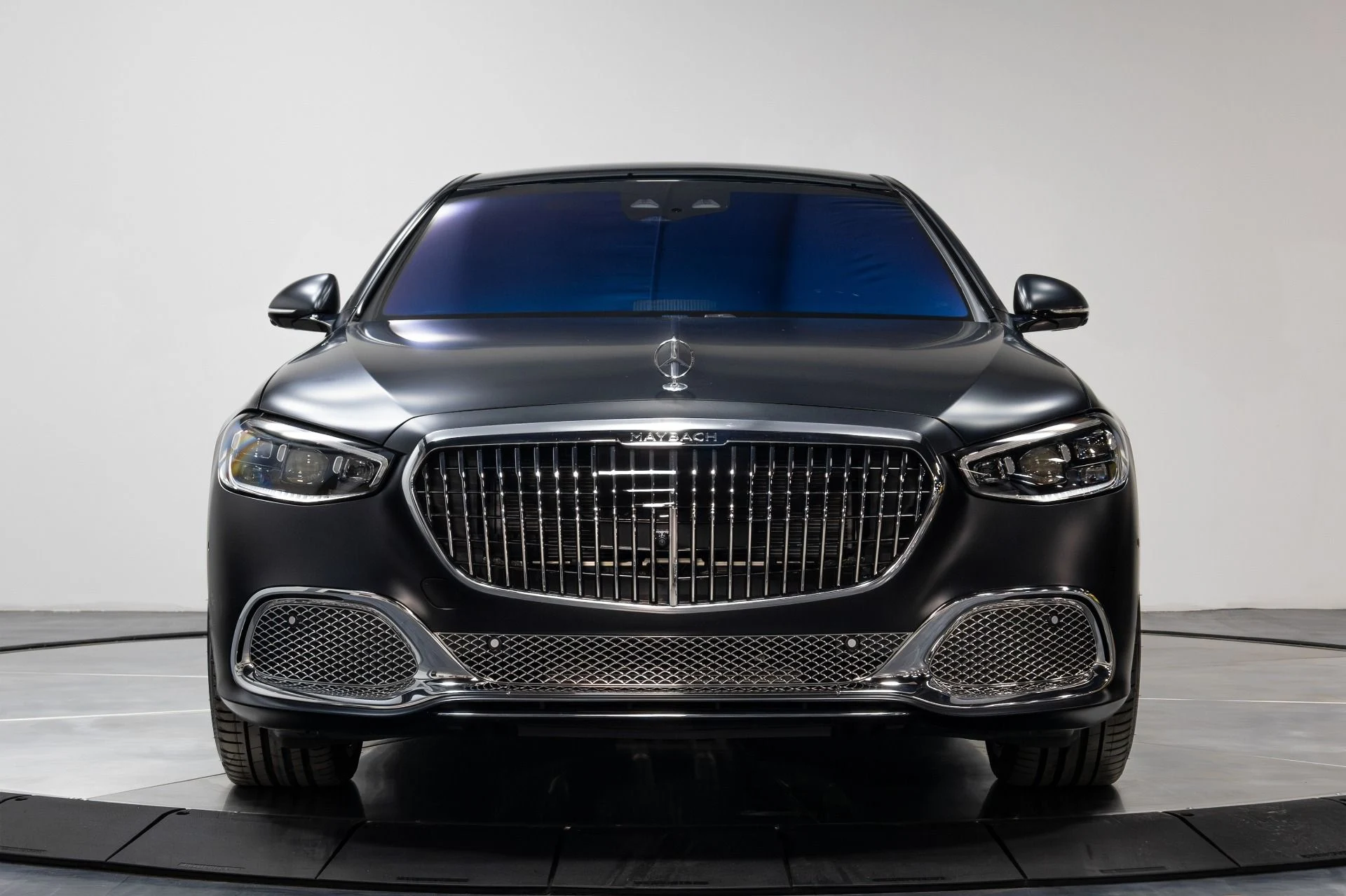 mph024_280661436_Used_2024_Mercedes_Benz_S_Class_Maybach_S_680_4_MATIC_1764625509_c4526bb67b