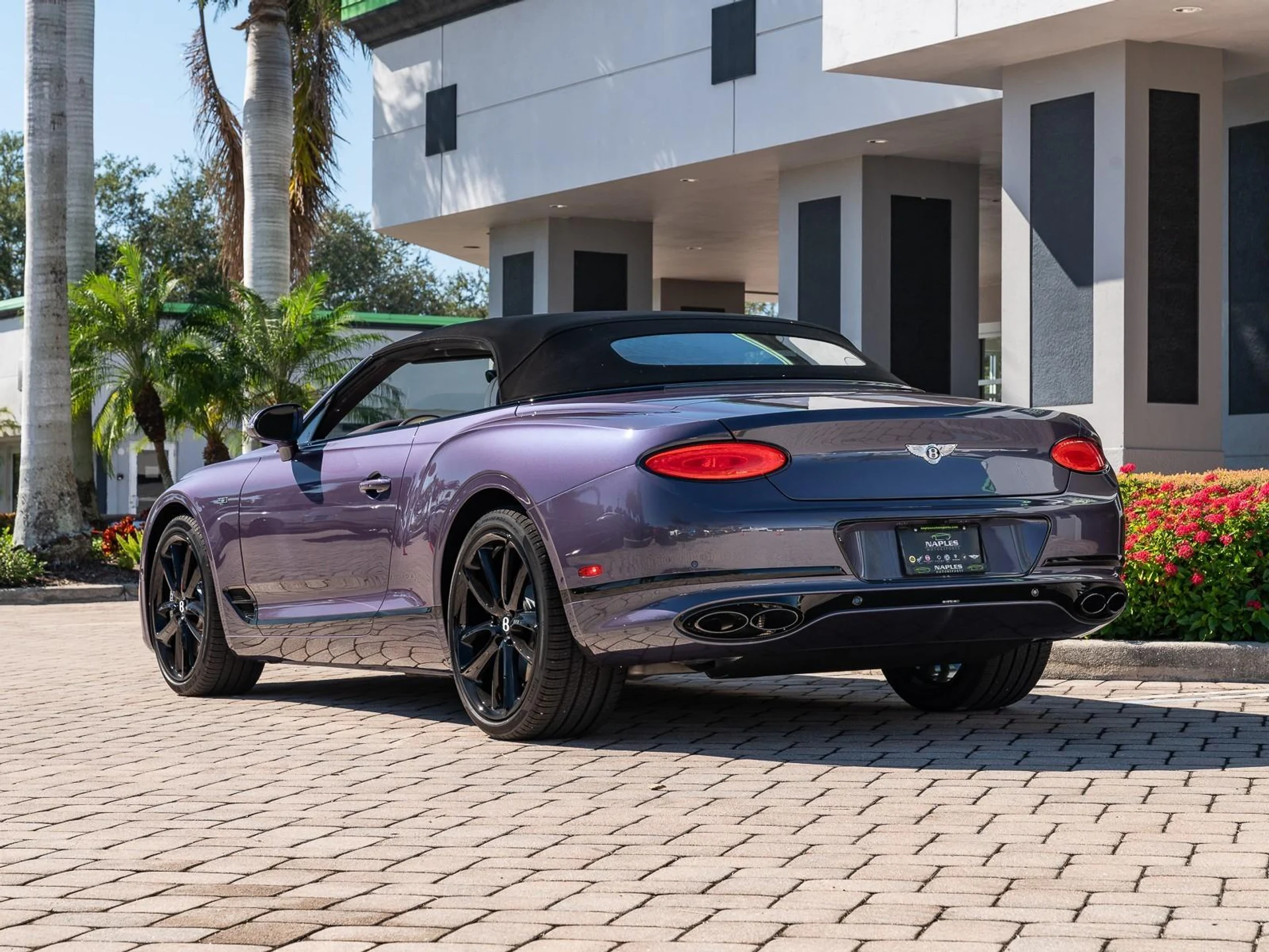 mph024_2811090979_Used_2024_Bentley_Continental_GT_V8_1763485669_7a1c7879b0